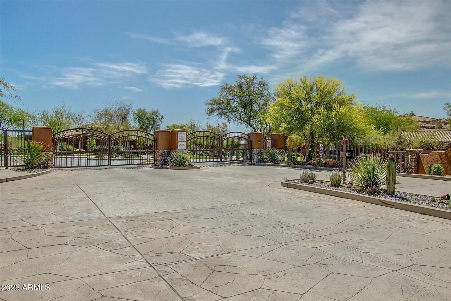 7445 E EAGLE CREST Drive, 1122