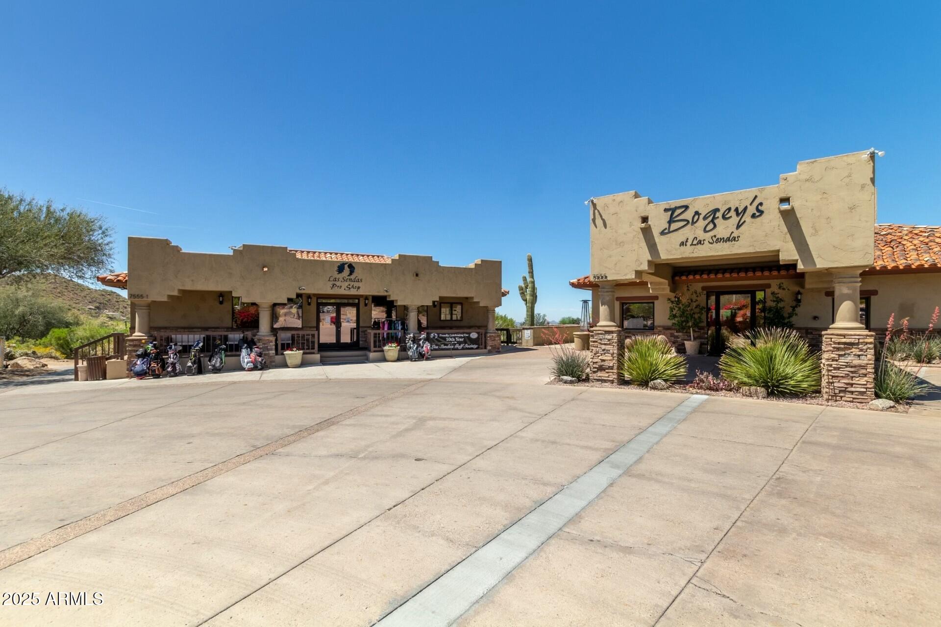 7445 E EAGLE CREST Drive, 1122