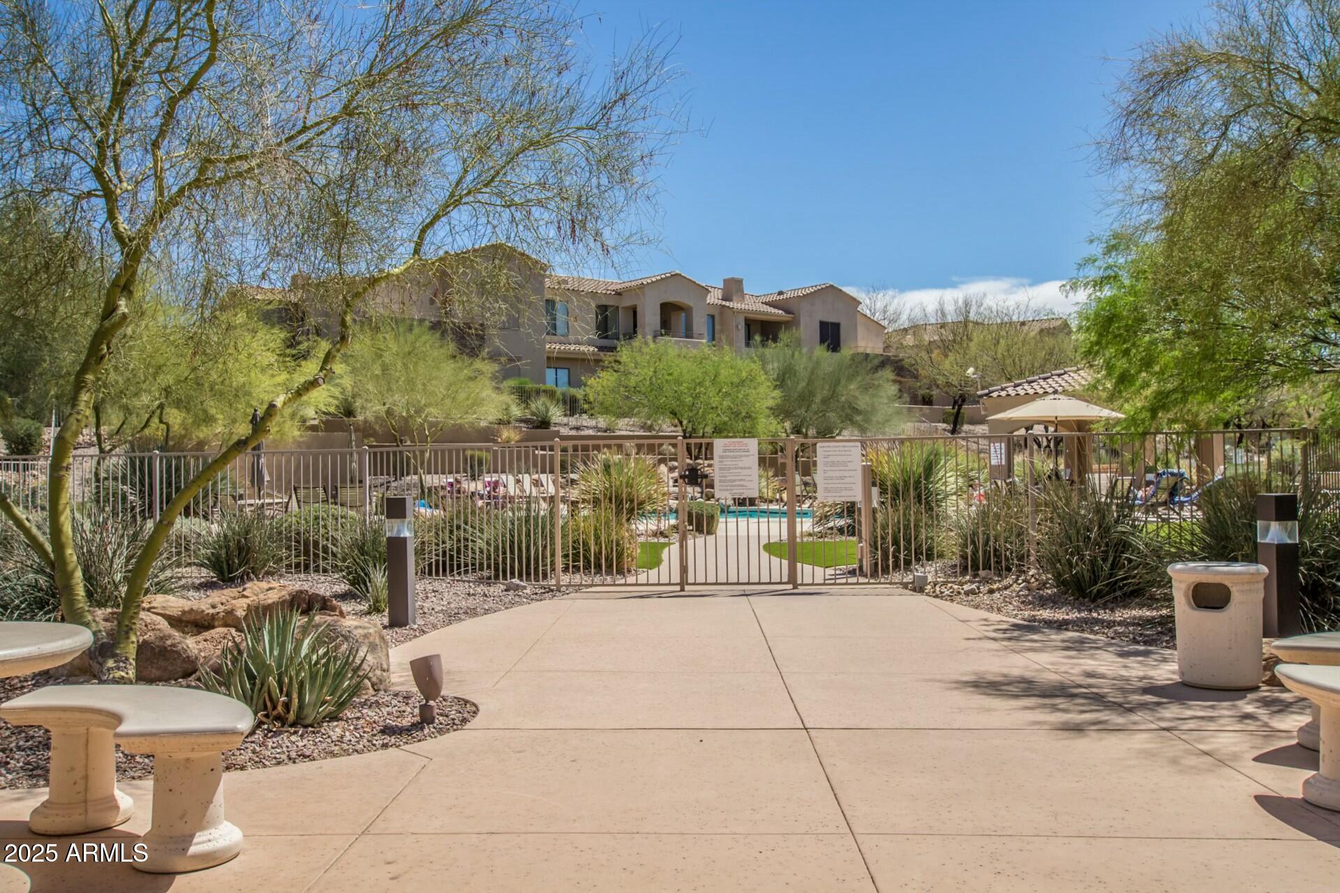 7445 E EAGLE CREST Drive, 1122