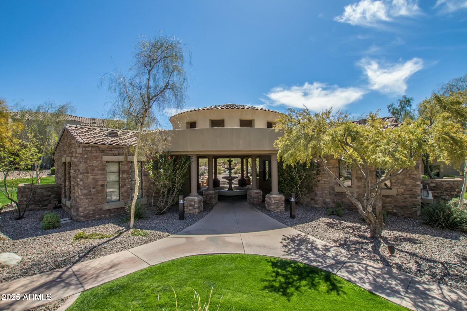 7445 E EAGLE CREST Drive, 1122