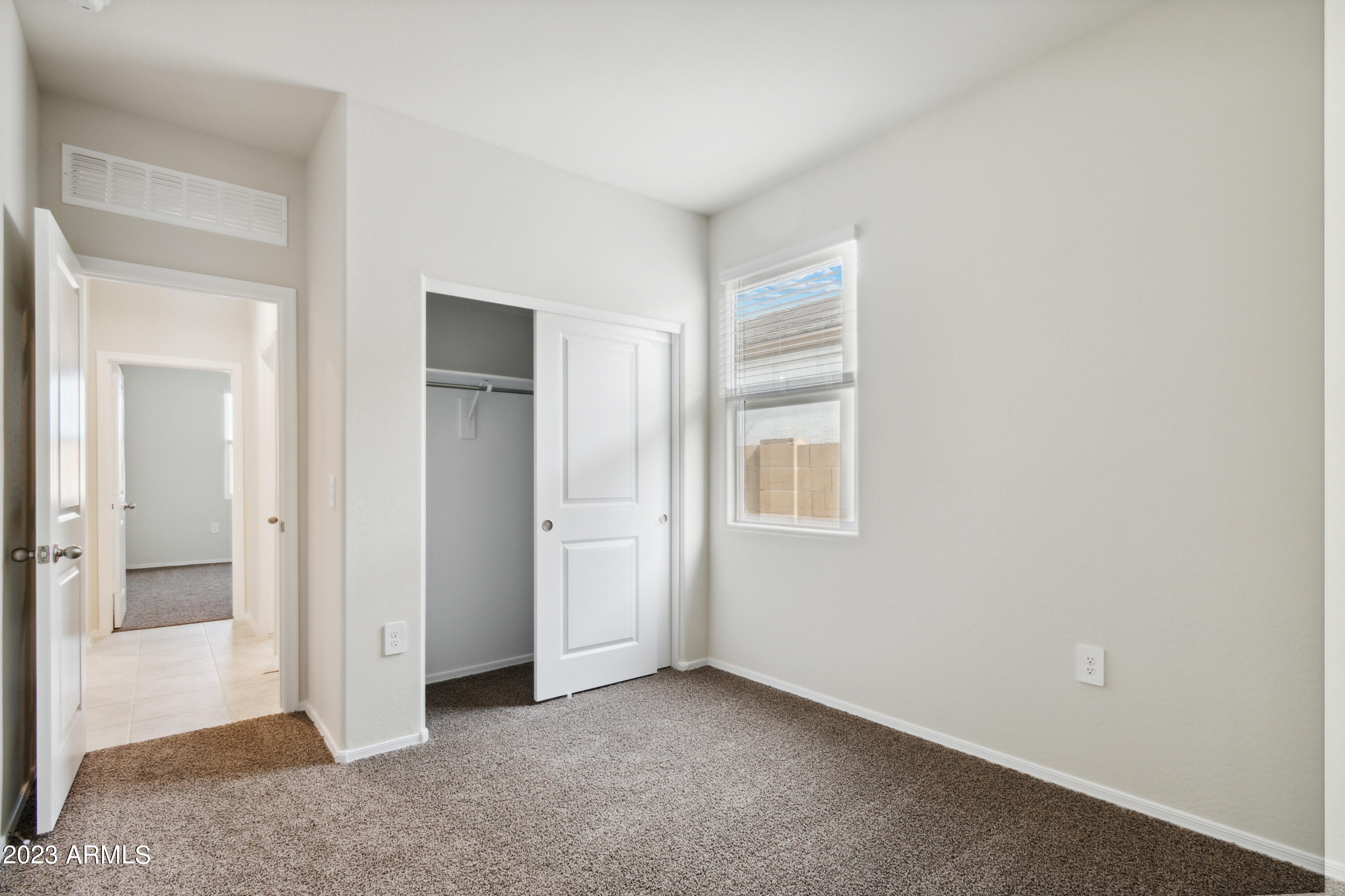 1854 W Sombra Avenue