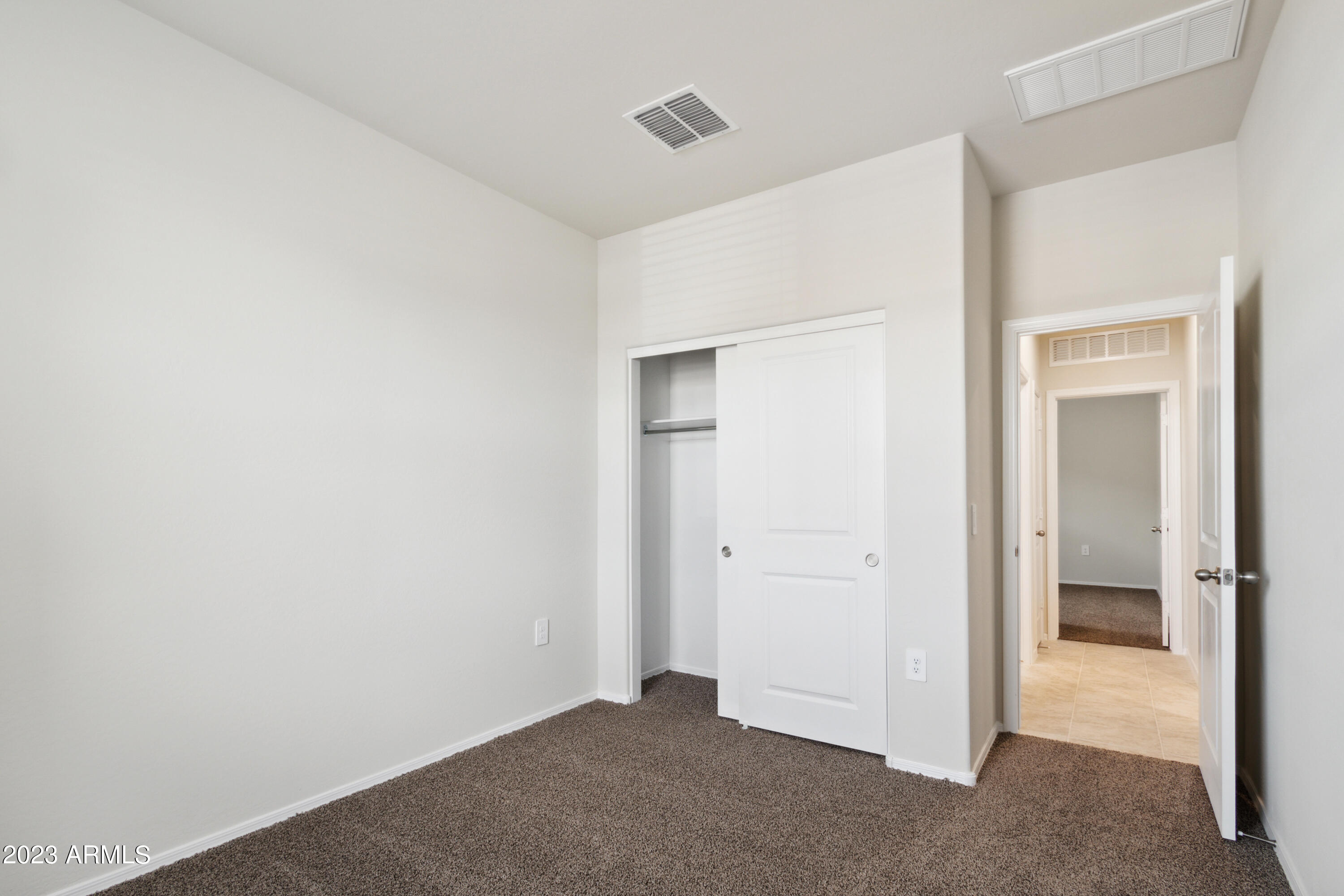 1854 W Sombra Avenue