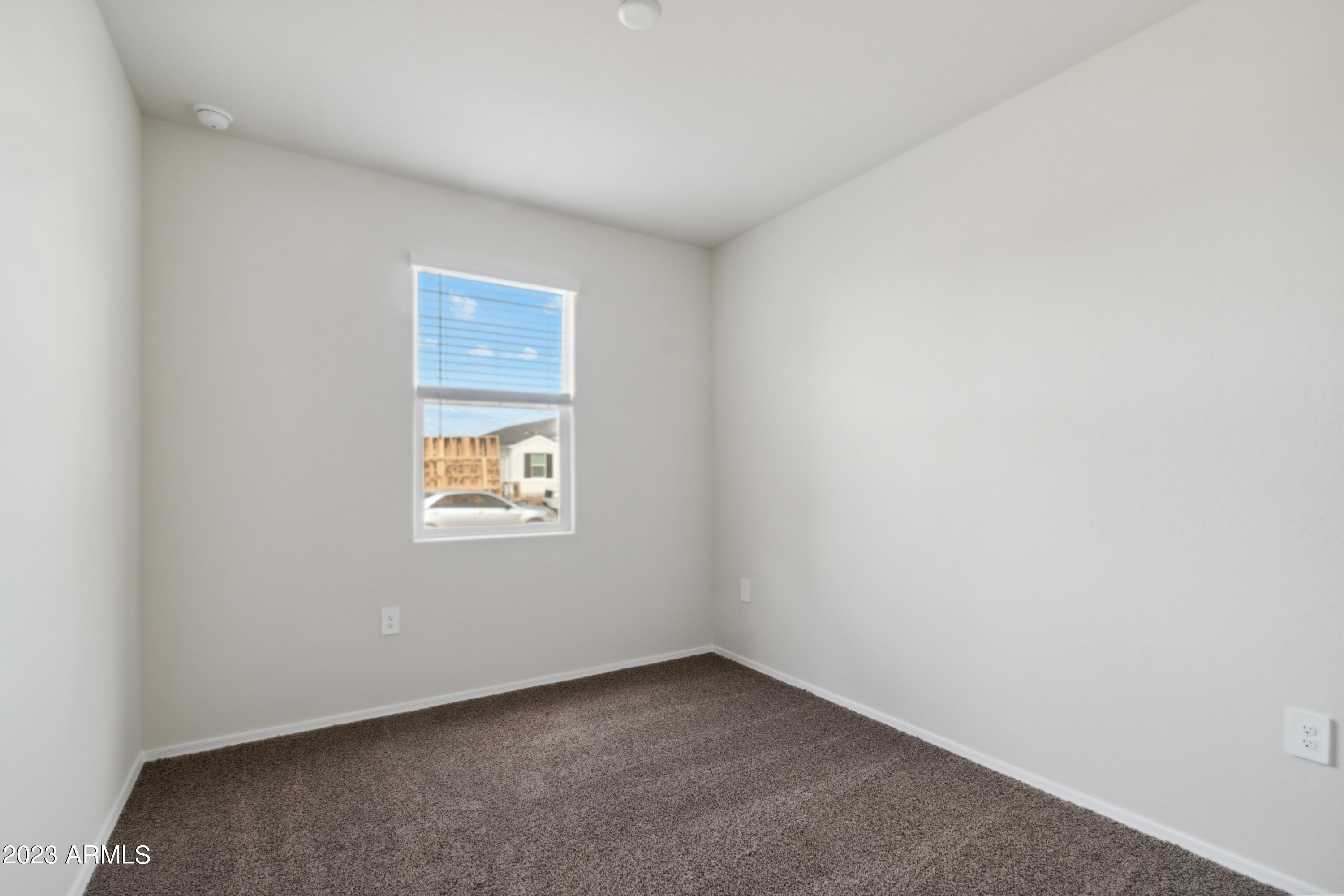 1854 W Sombra Avenue