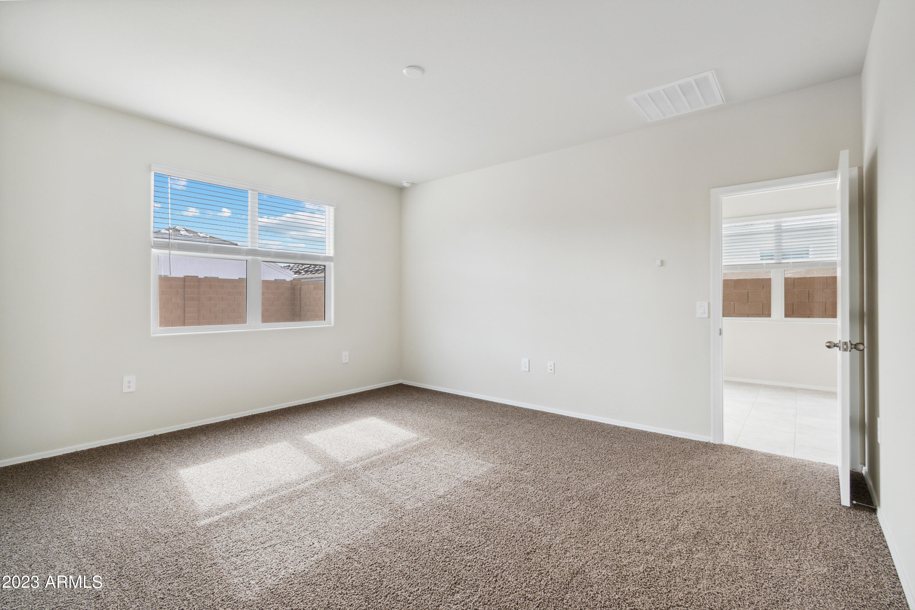 1854 W Sombra Avenue