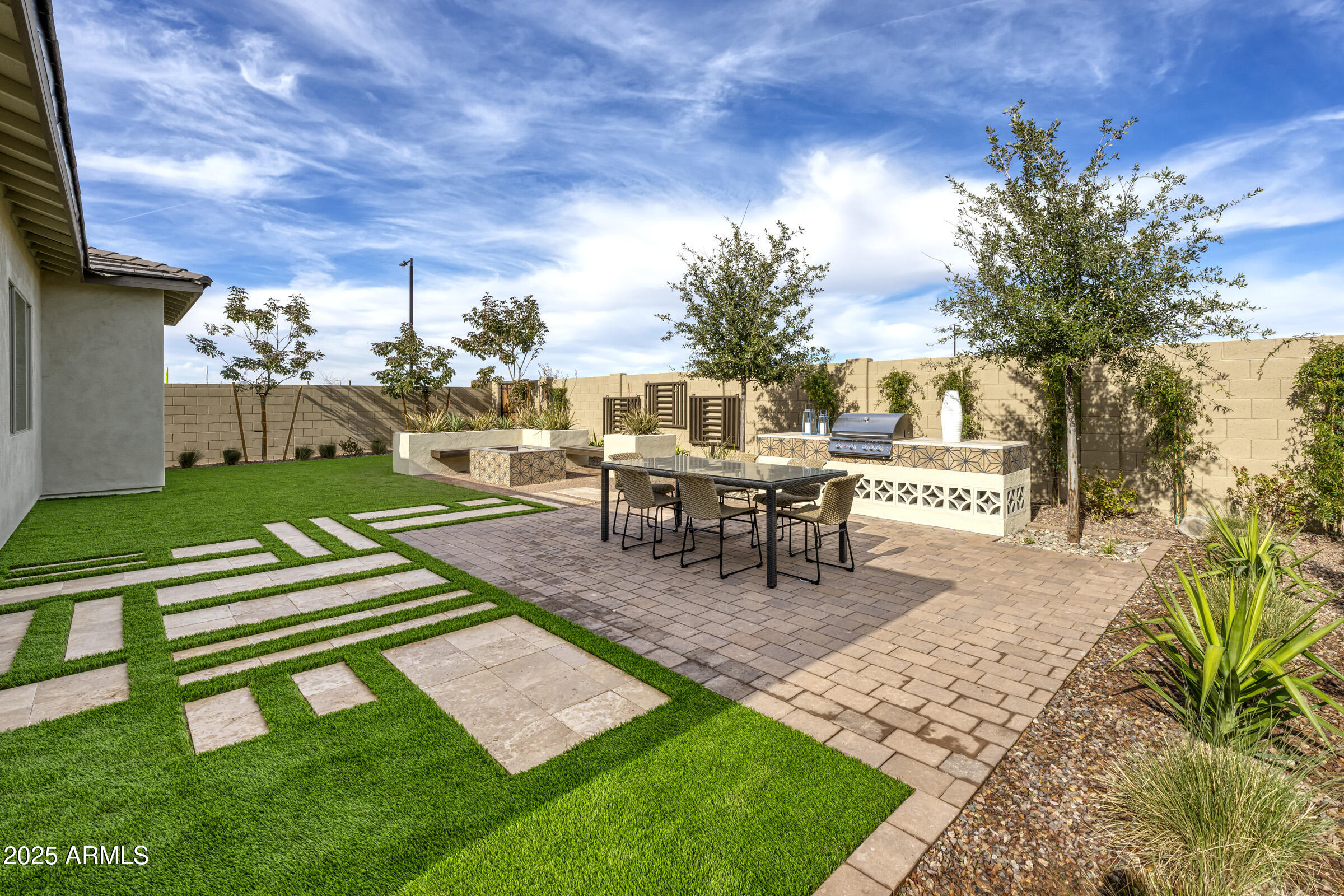 3676 E GOLD MOUNTAIN Avenue