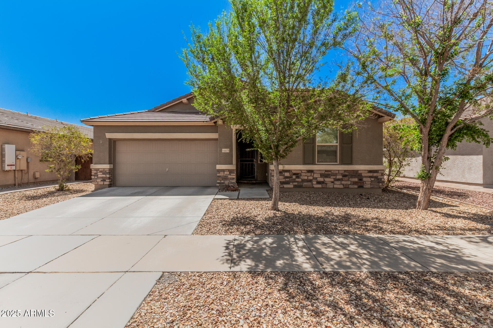 15573 W LAUREL Lane