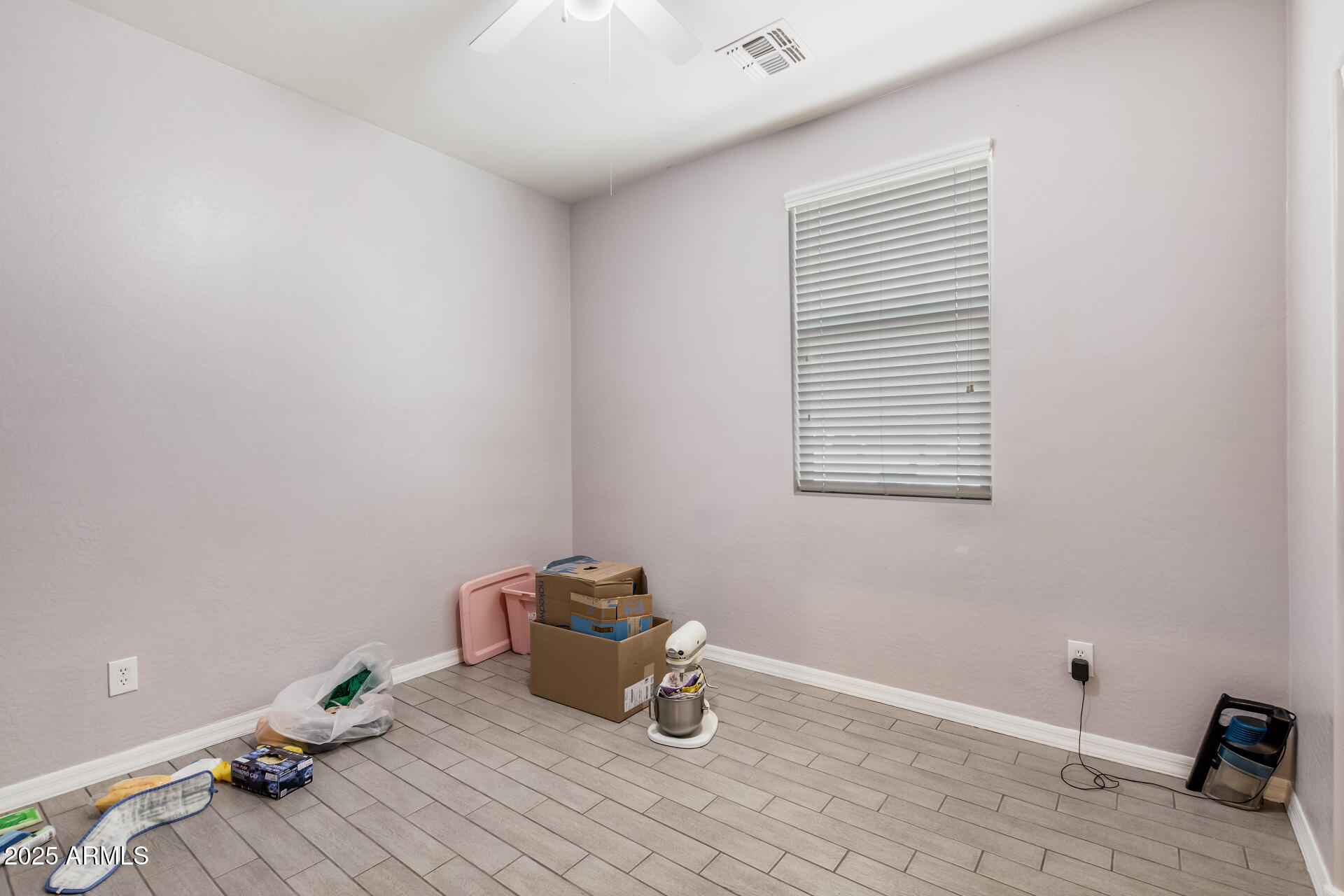 15573 W LAUREL Lane