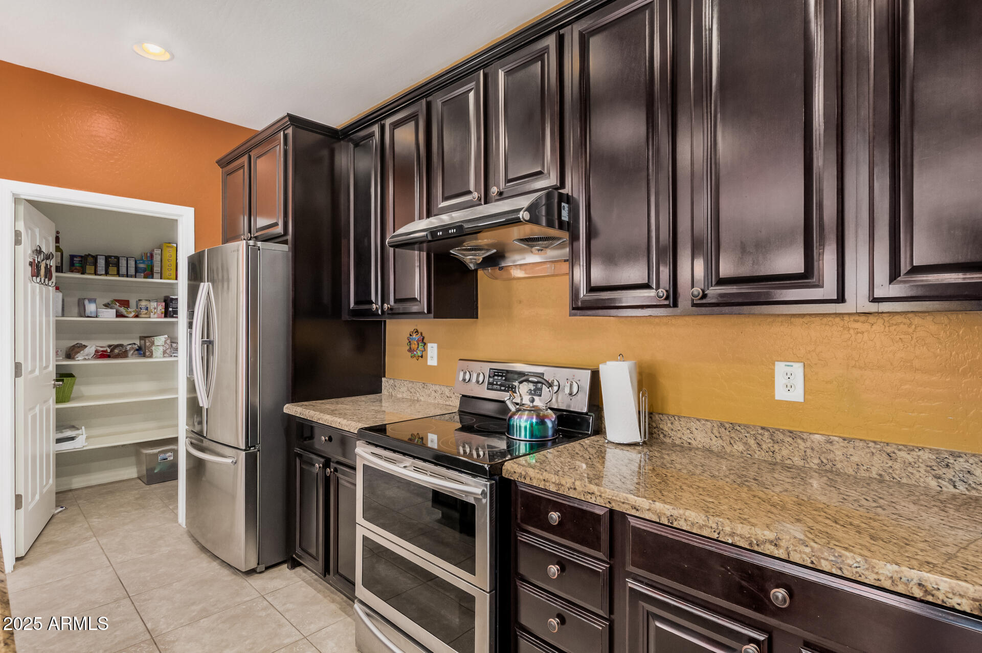15573 W LAUREL Lane