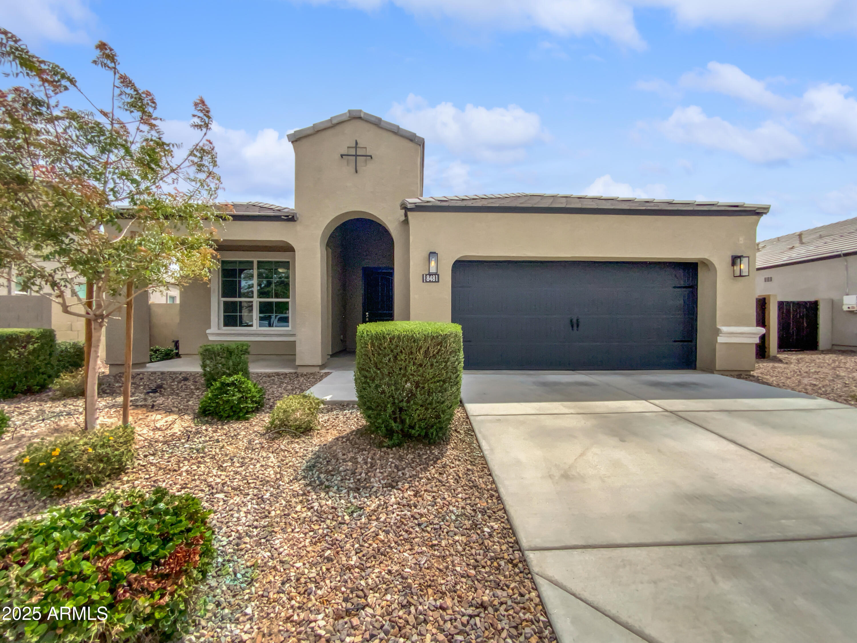 8481 W RUSHMORE Way