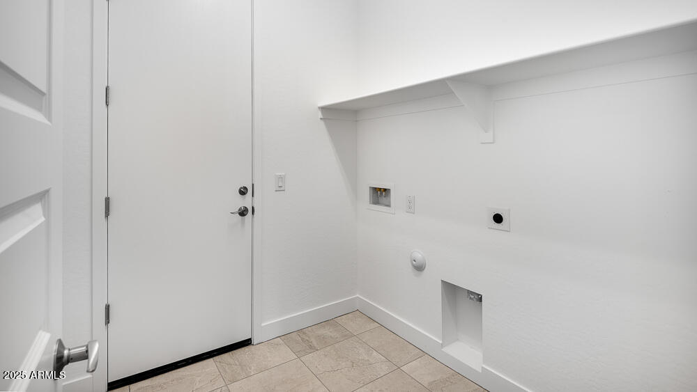 17841 W Windsor Boulevard