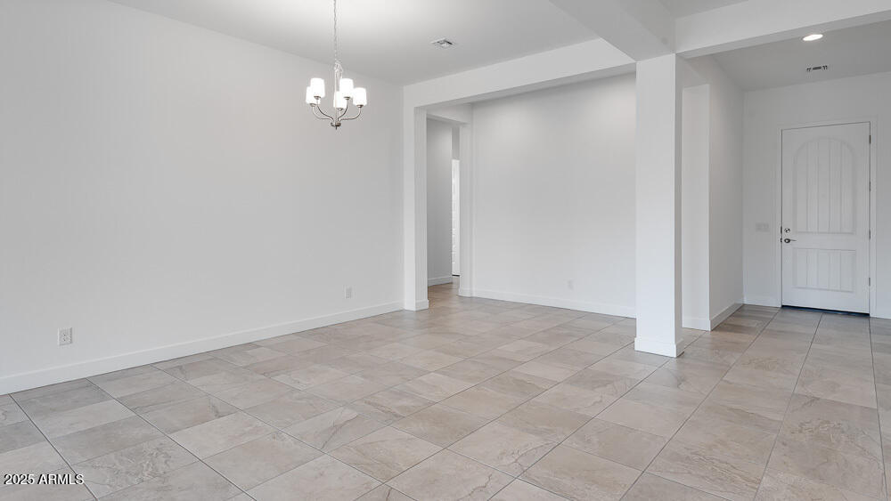 17841 W Windsor Boulevard