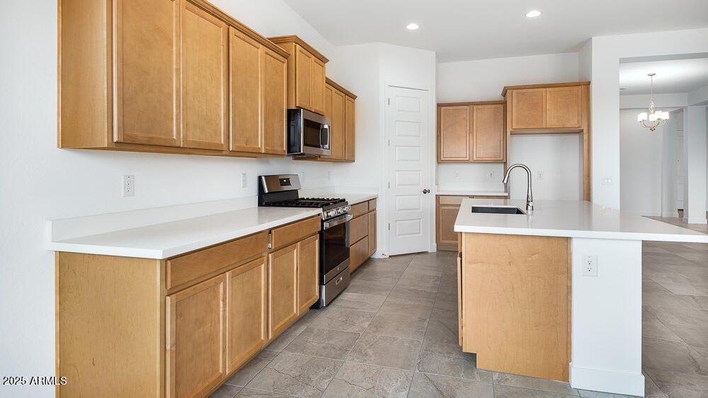 17841 W Windsor Boulevard