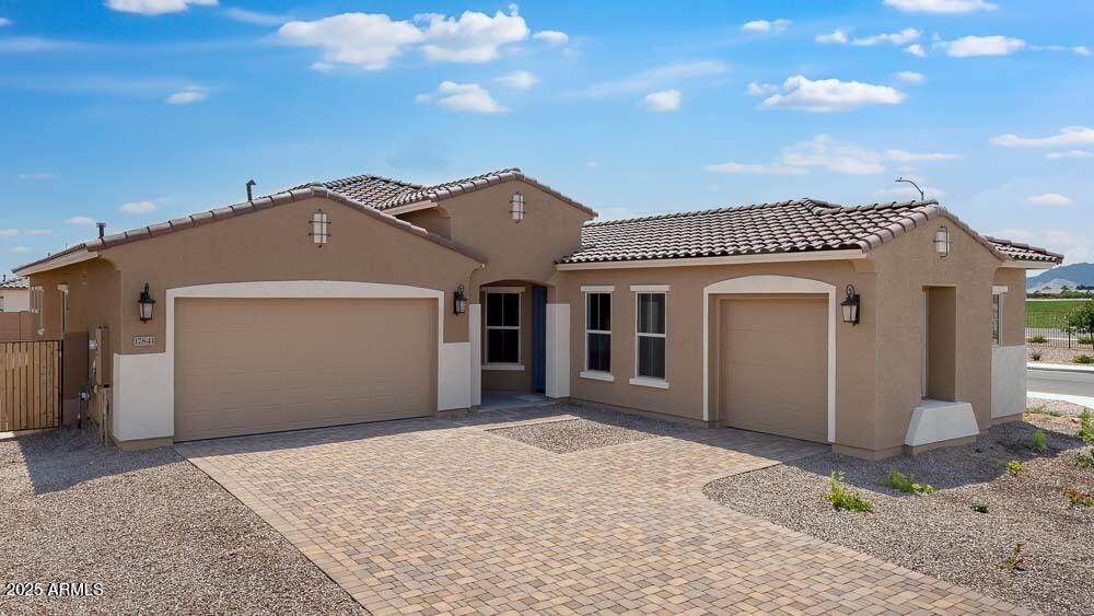 17841 W Windsor Boulevard