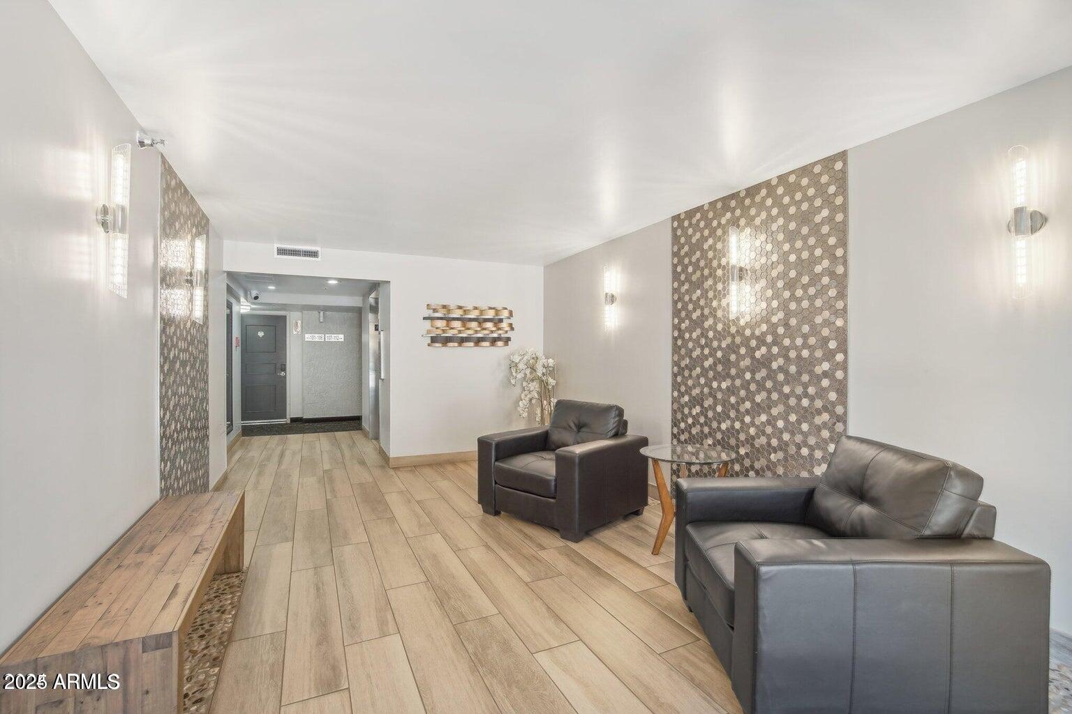 7850 E CAMELBACK Road, 608