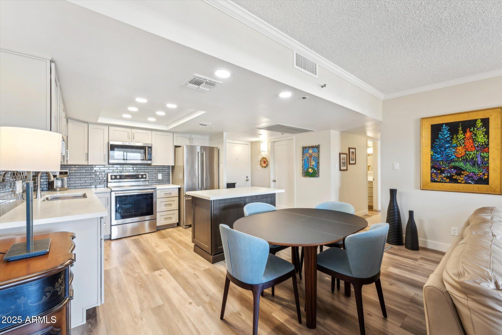 7850 E CAMELBACK Road, 608