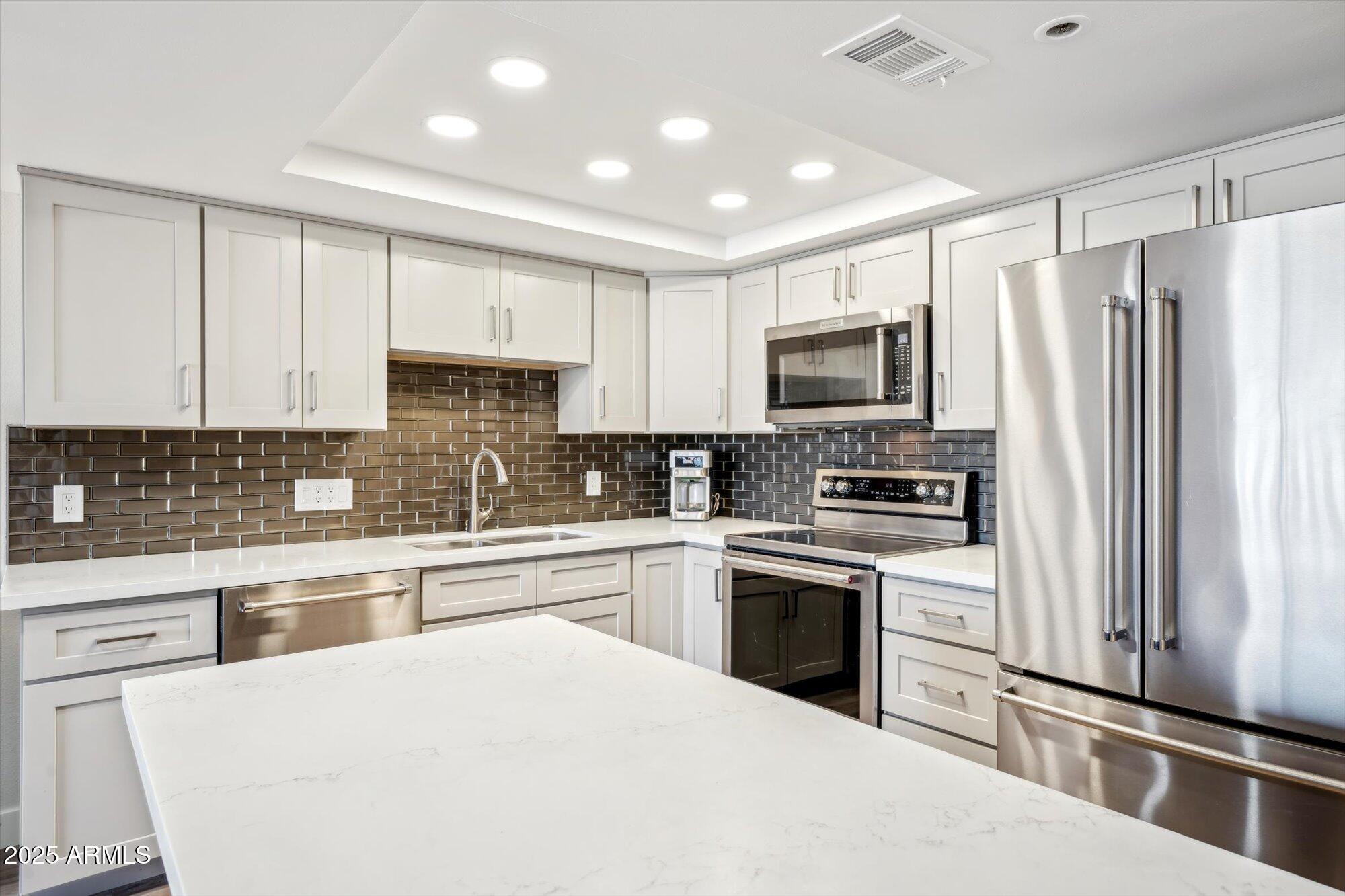 7850 E CAMELBACK Road, 608