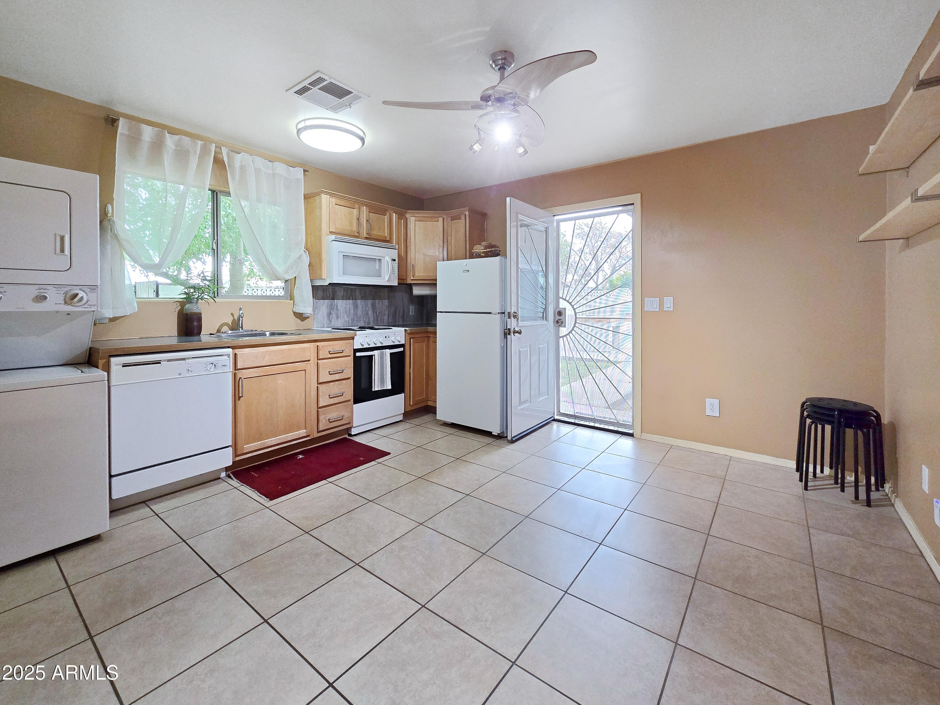 3108 W BUTLER Drive