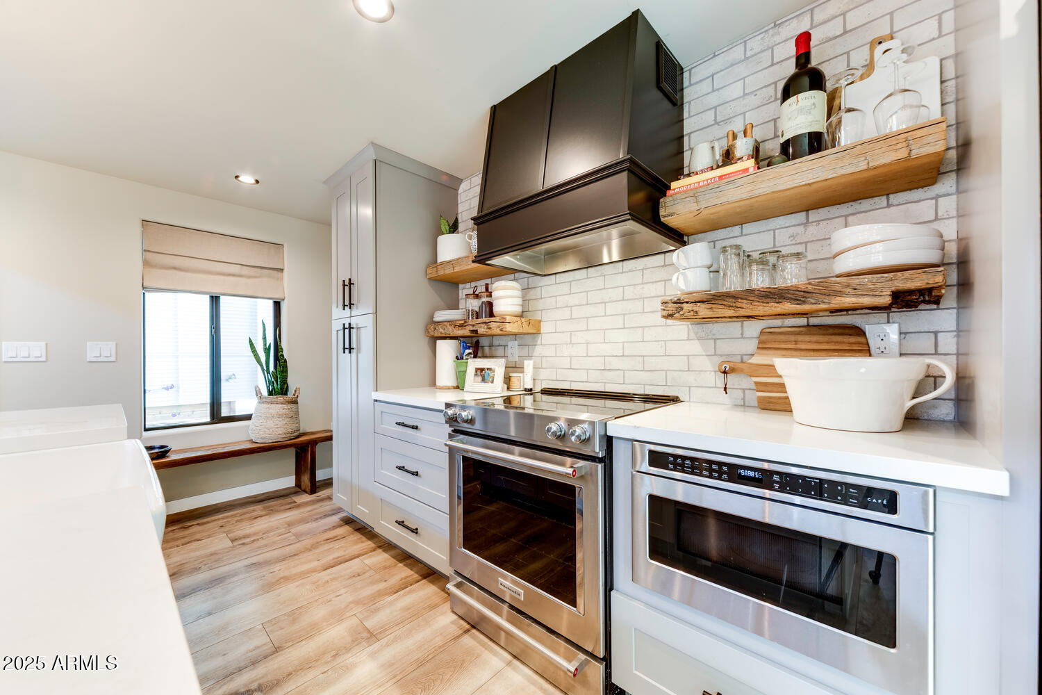 17200 W BELL Road, 339