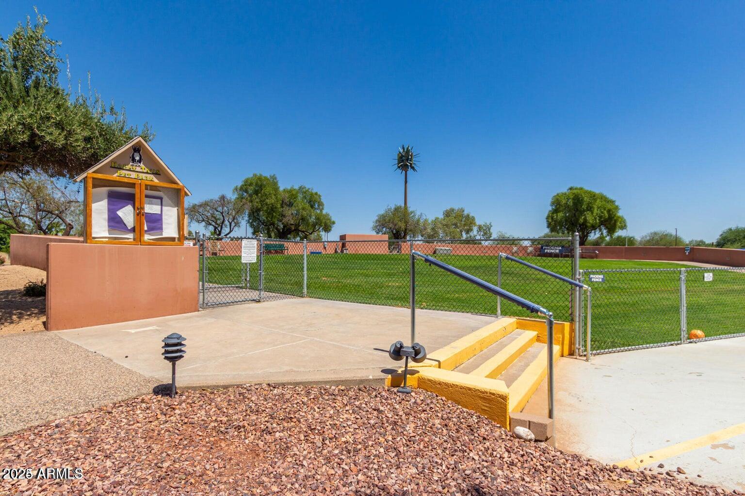 17200 W BELL Road, 339