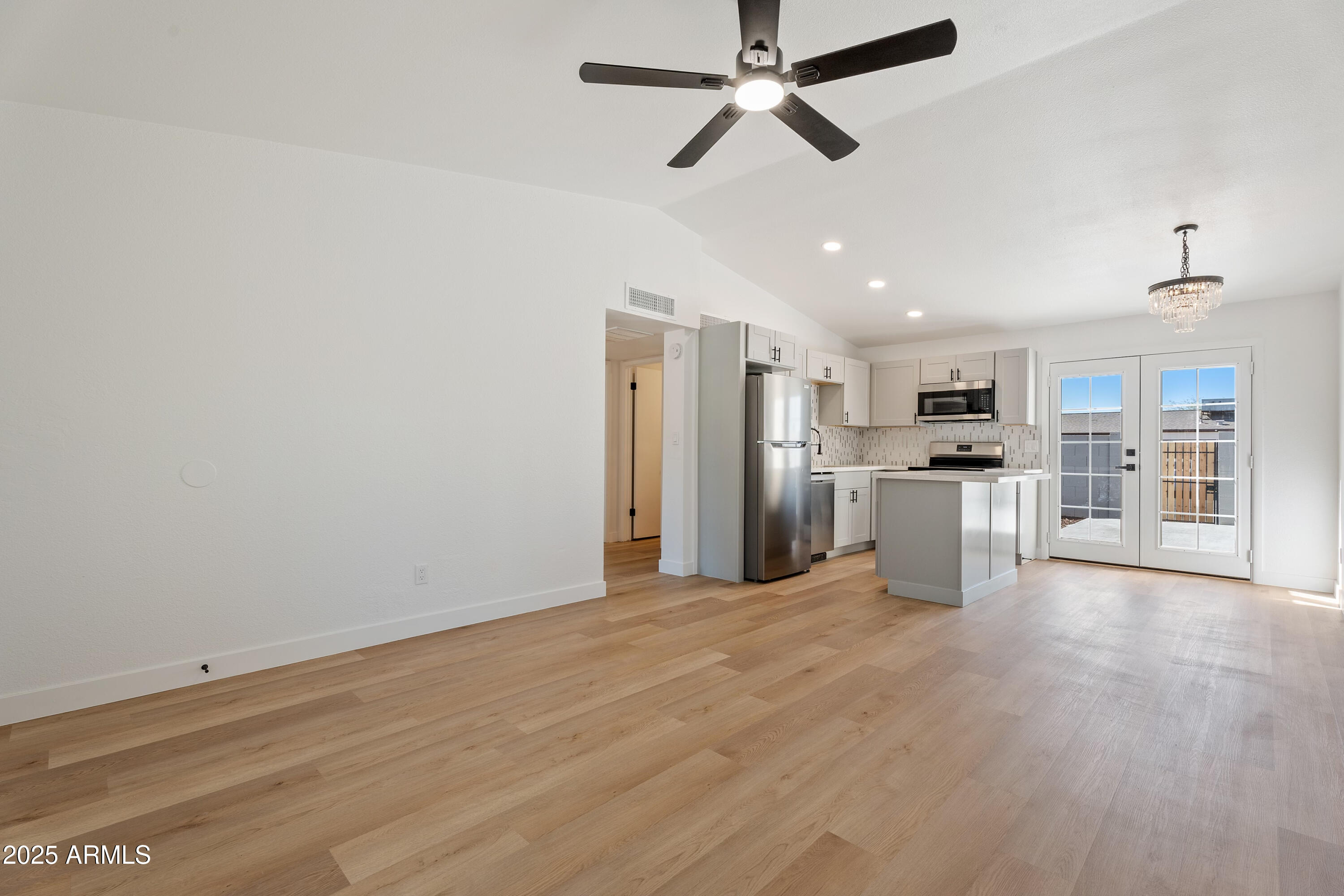 3646 N 69TH Avenue, 55