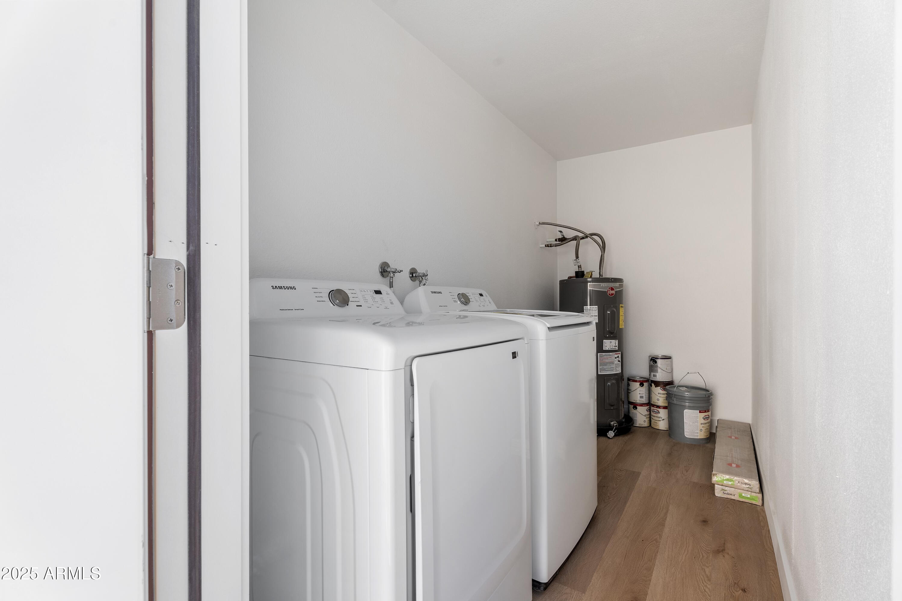 3646 N 69TH Avenue, 55
