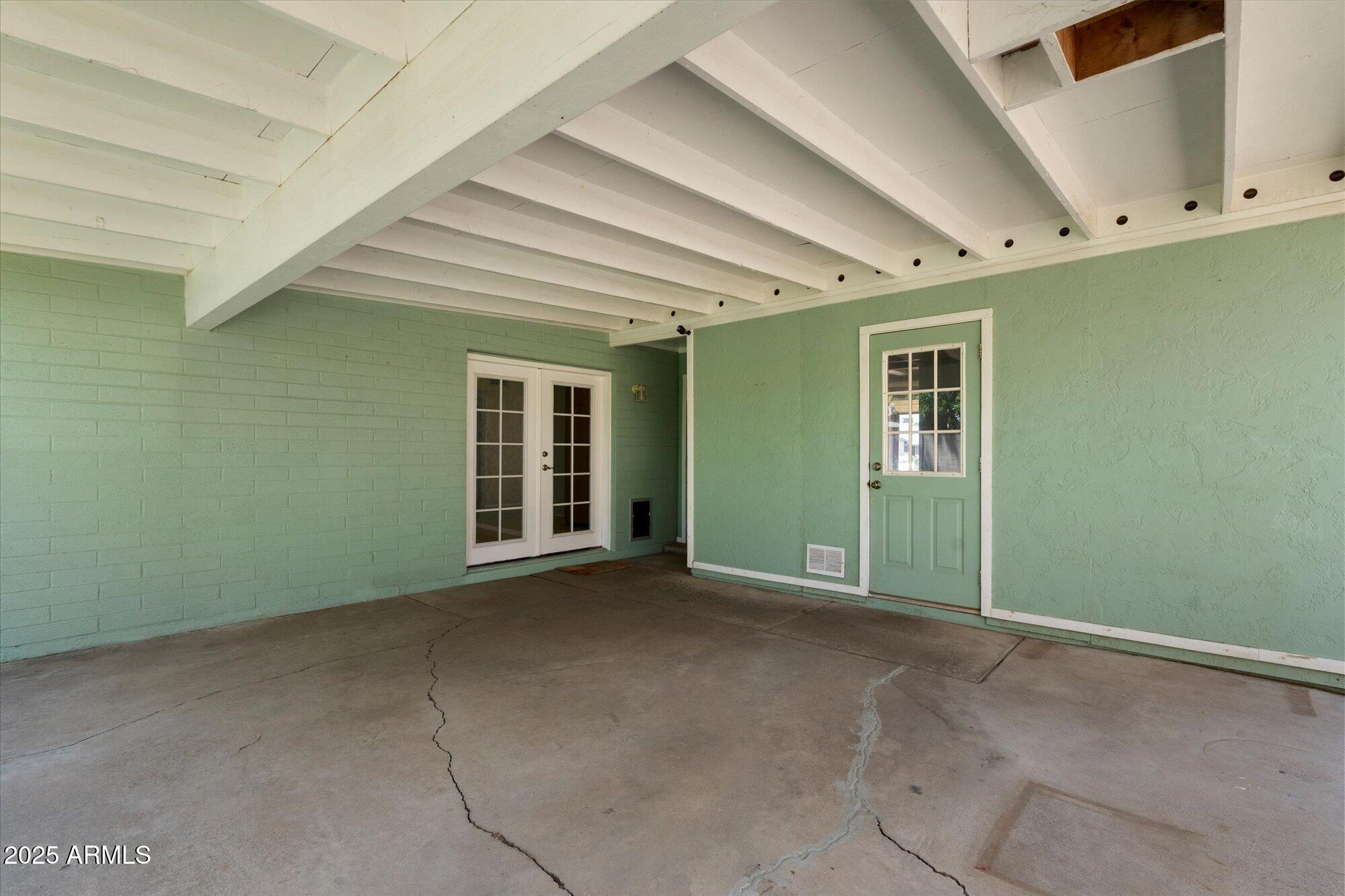 4744 W ALTADENA Avenue