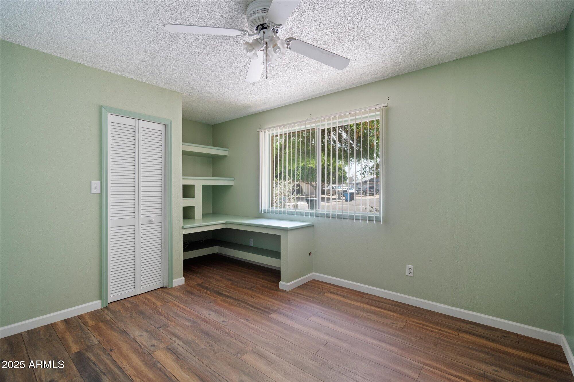 4744 W ALTADENA Avenue
