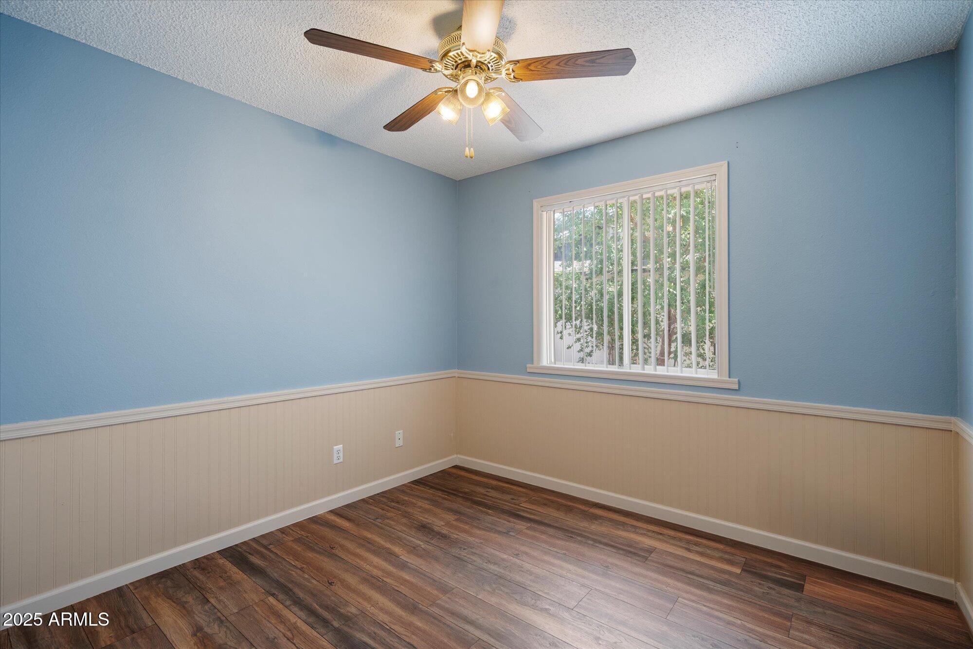 4744 W ALTADENA Avenue