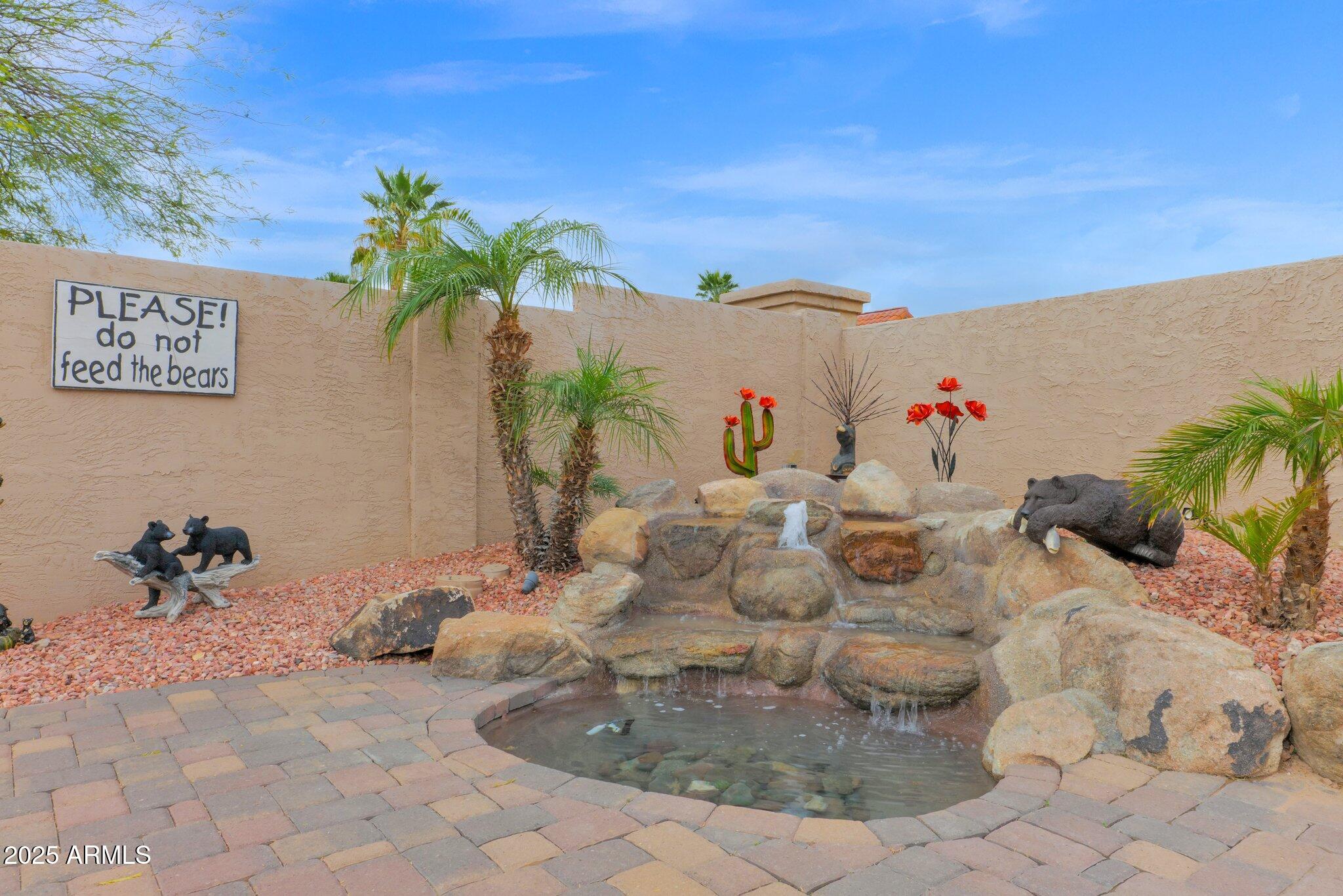 9740 W ROCKWOOD Drive