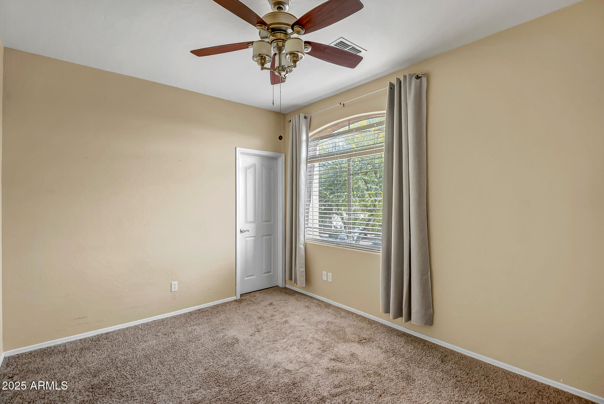 3054 W EAGLE CLAW Drive