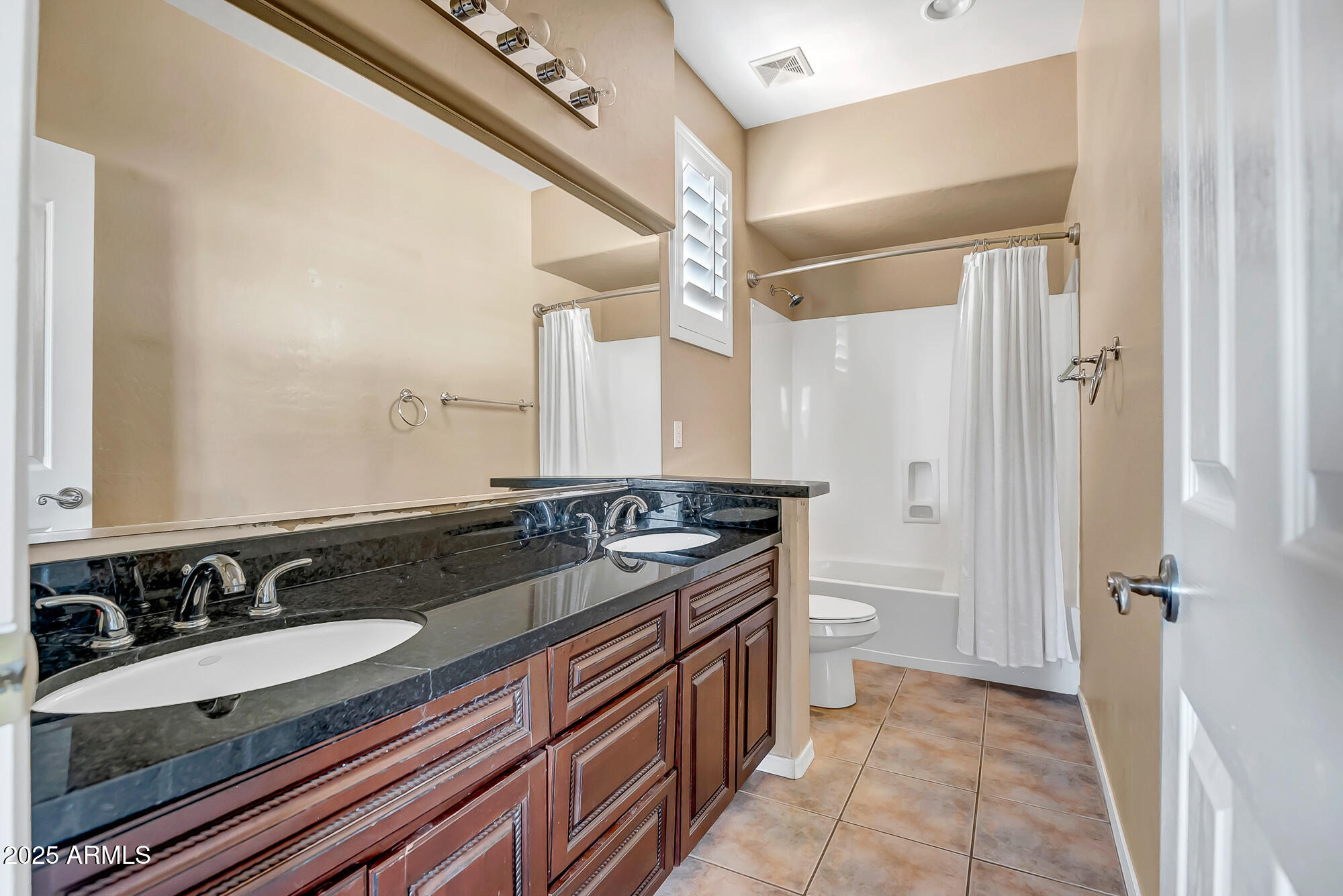 3054 W EAGLE CLAW Drive