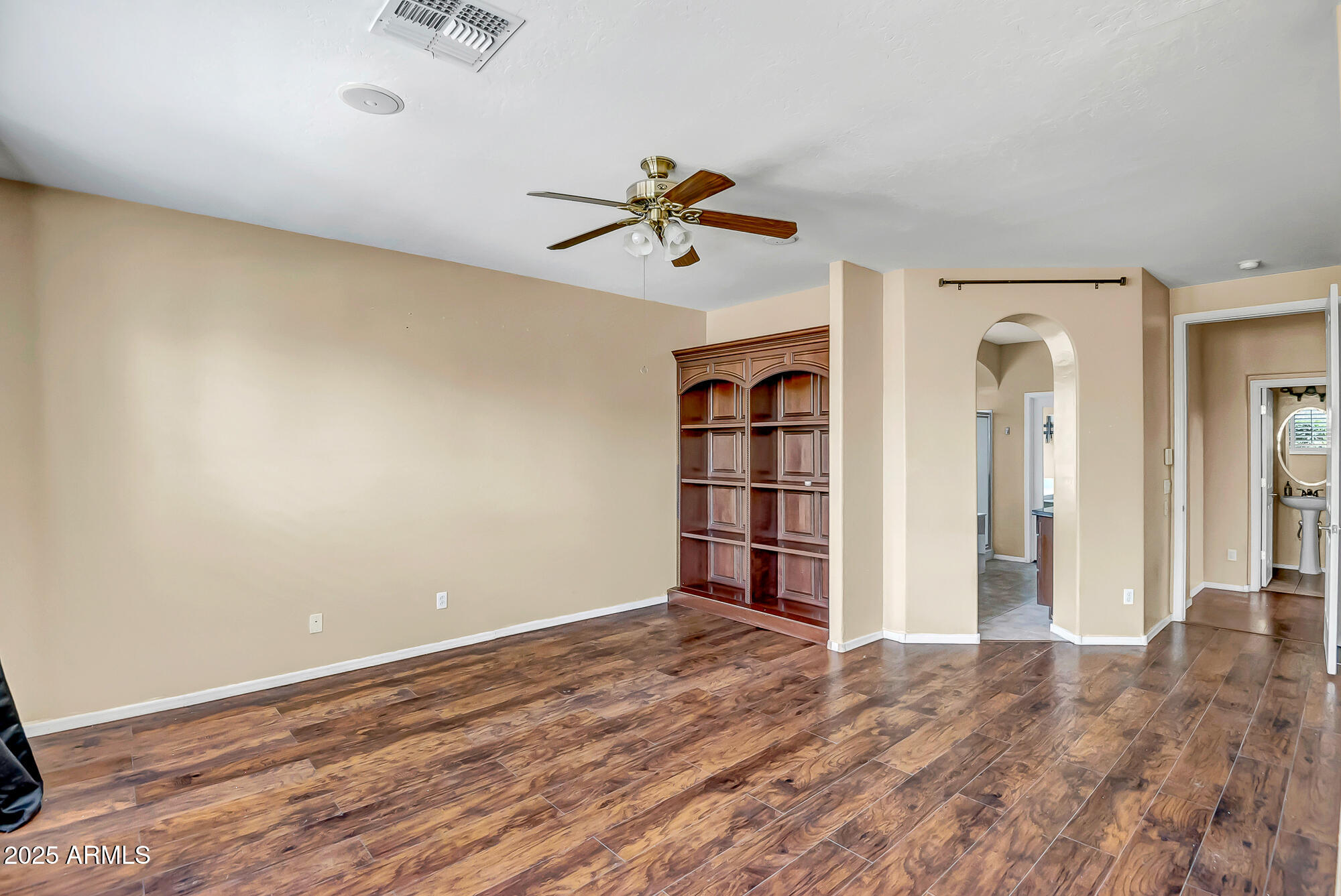 3054 W EAGLE CLAW Drive