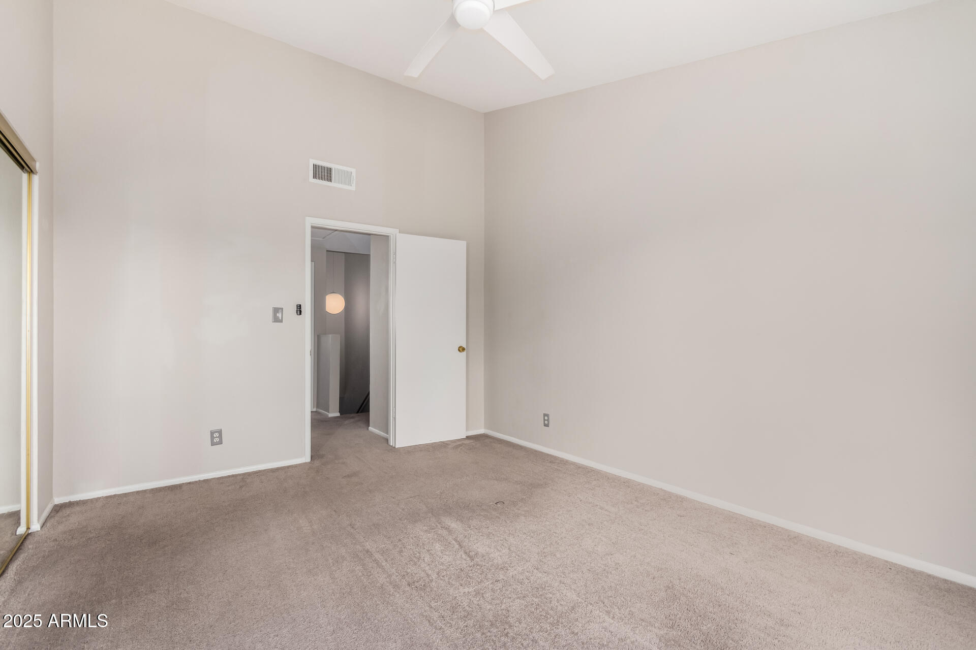 12445 N 21ST Avenue, 27