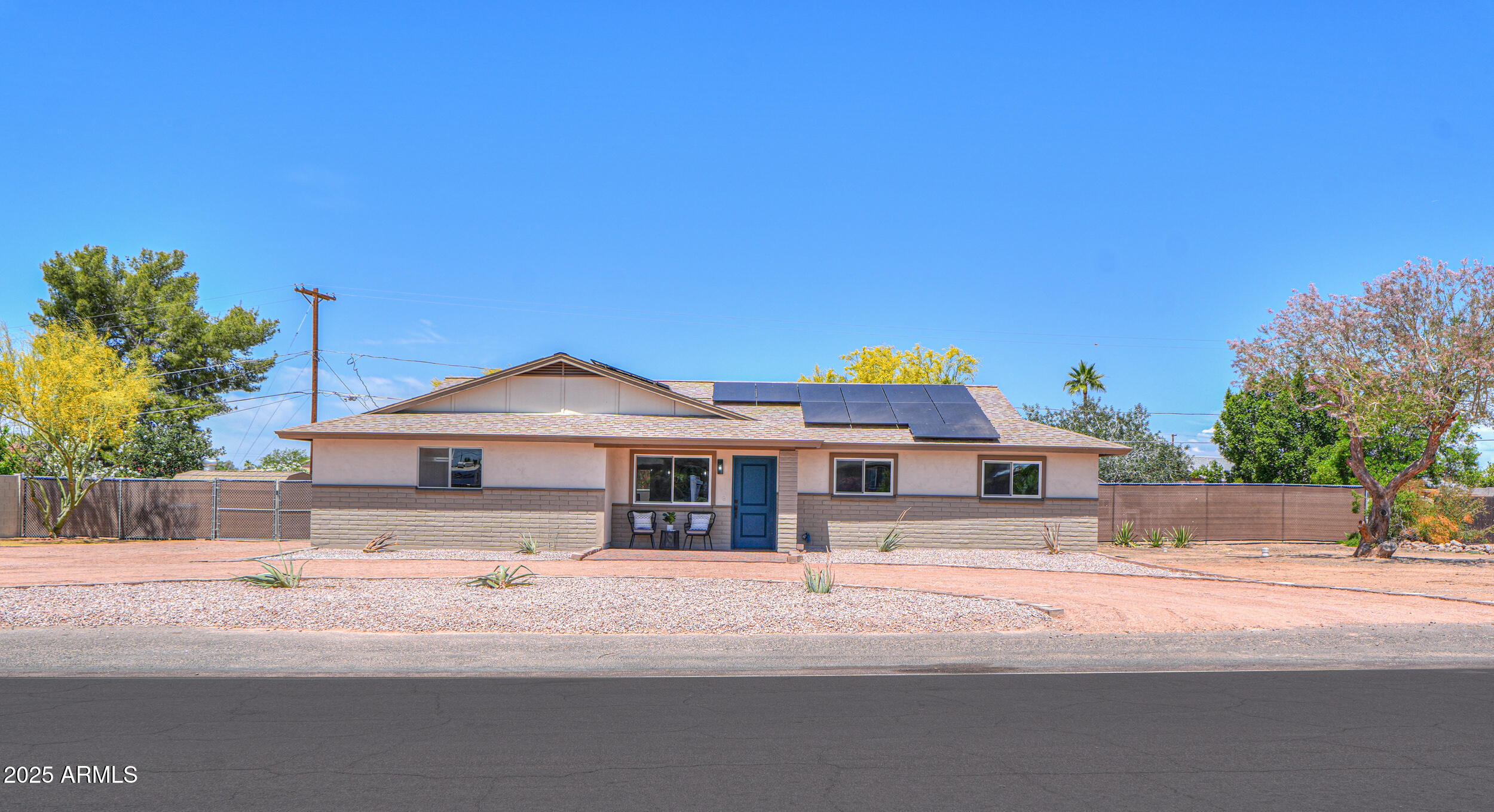 6502 E RUSTIC Drive