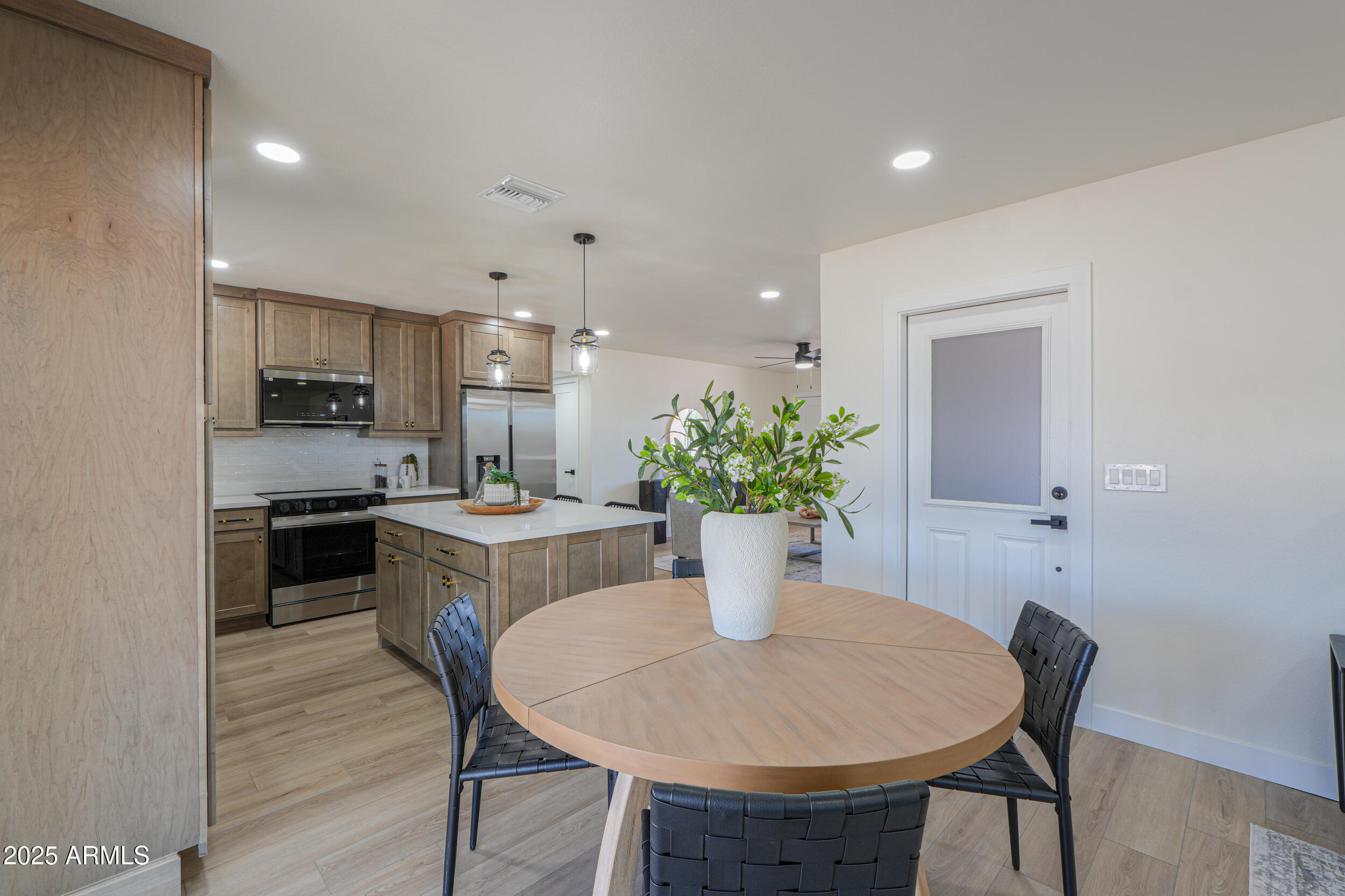 6502 E RUSTIC Drive
