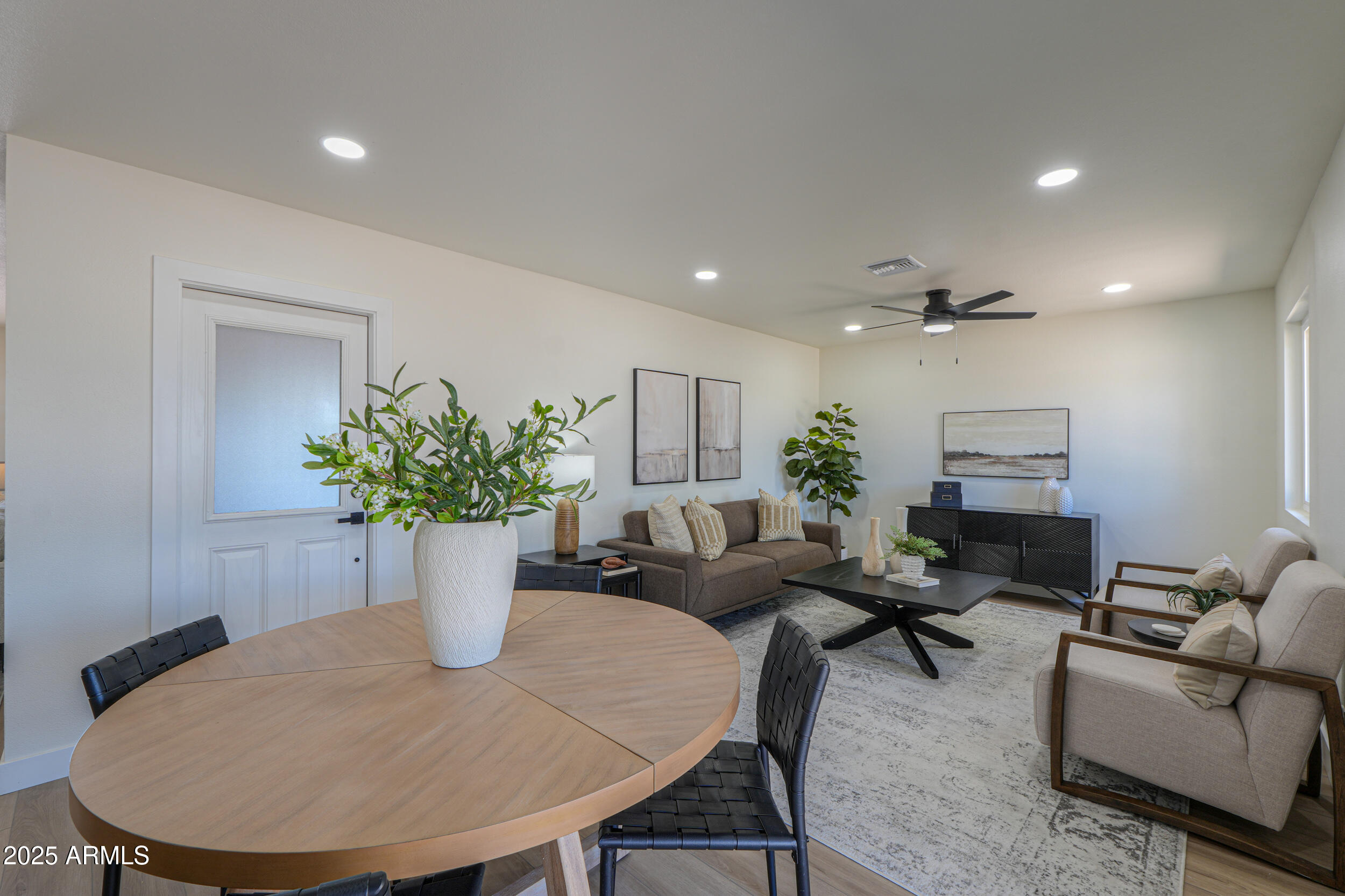 6502 E RUSTIC Drive