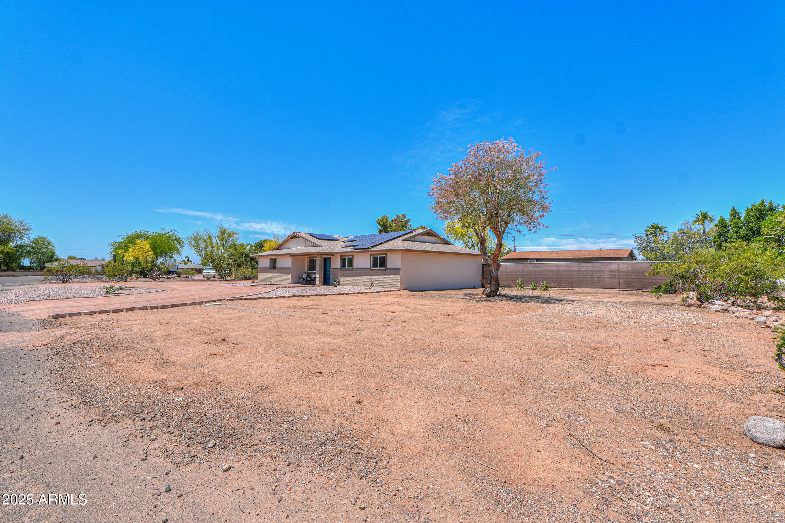 6502 E RUSTIC Drive