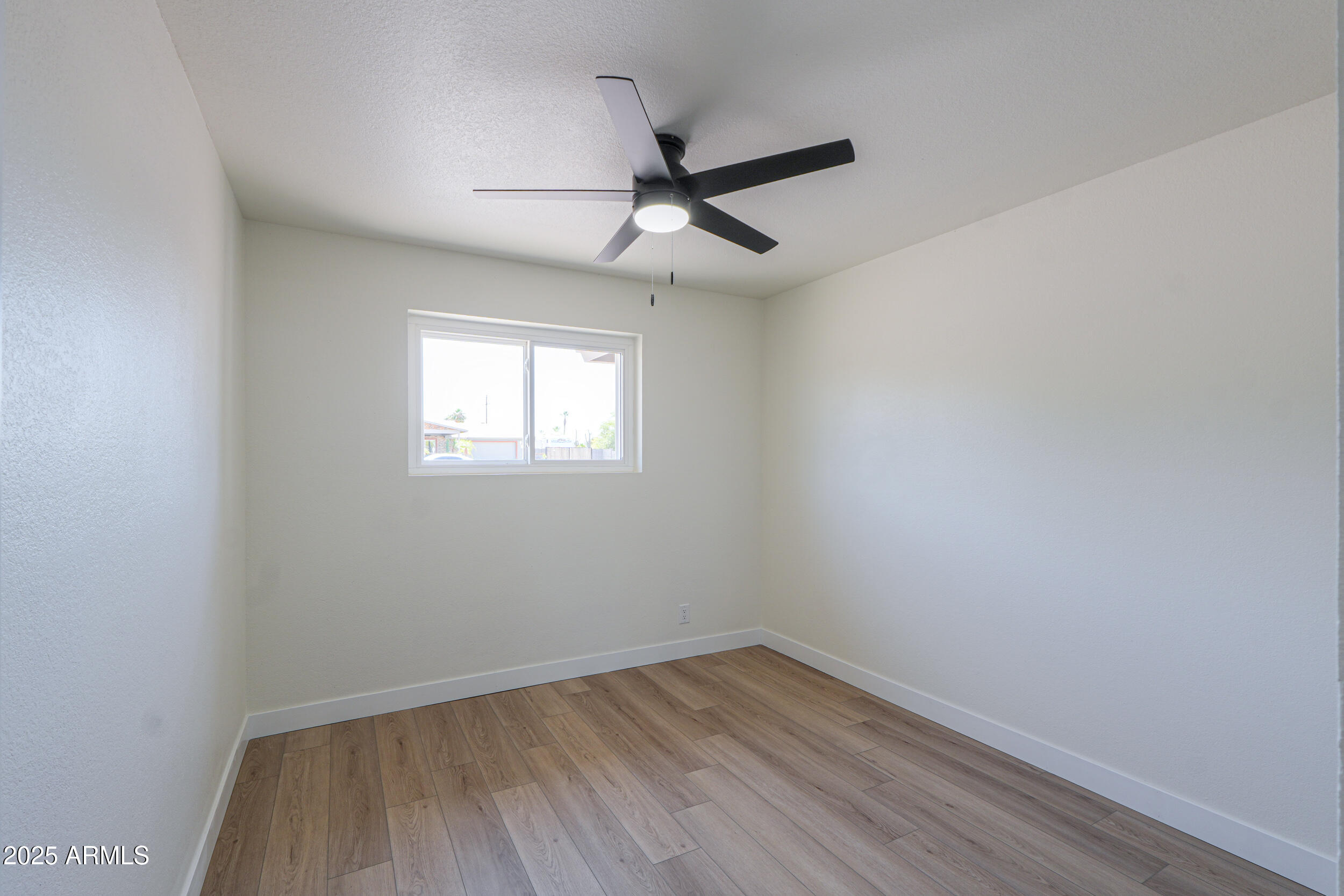 6502 E RUSTIC Drive