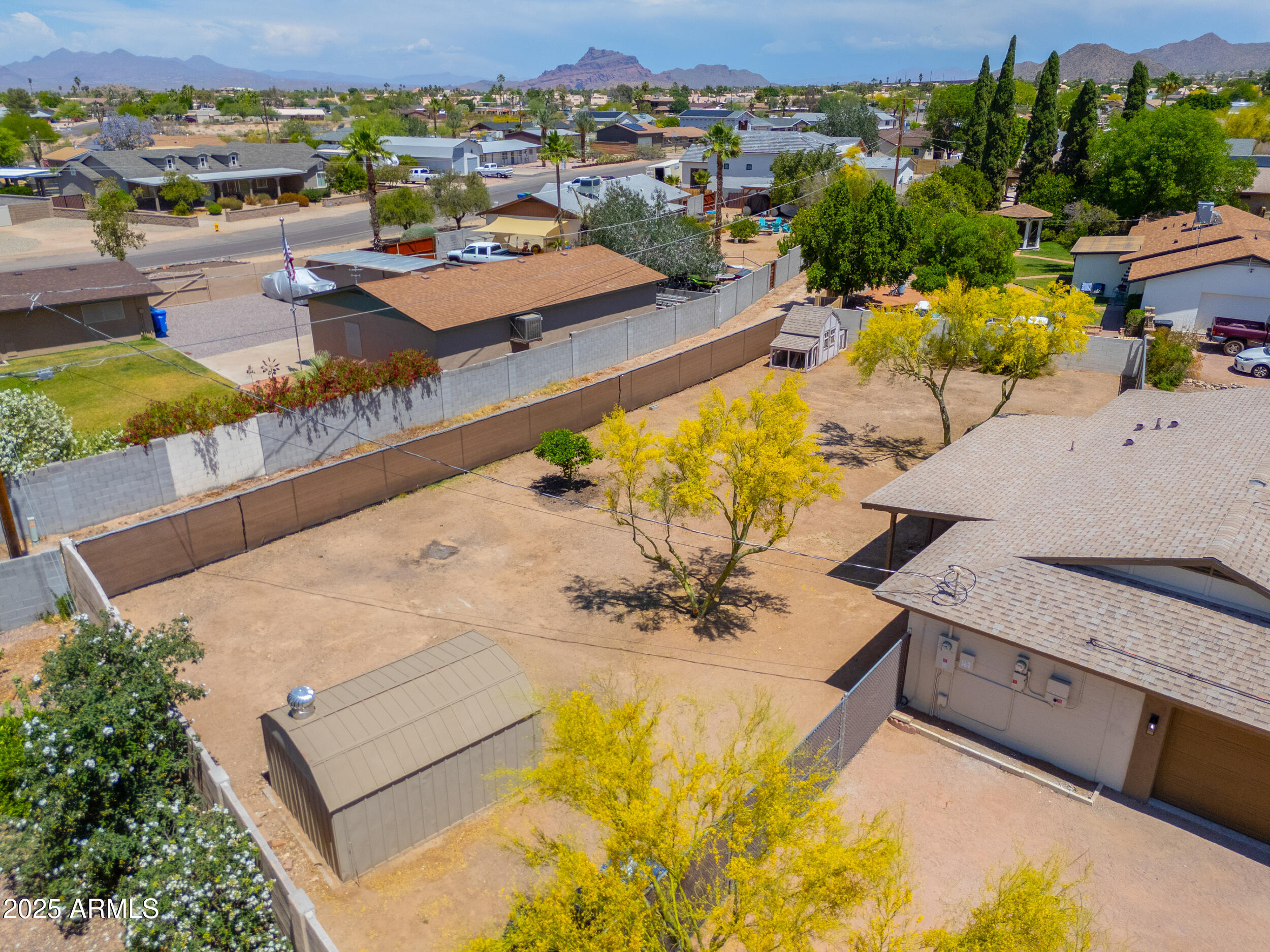 6502 E RUSTIC Drive