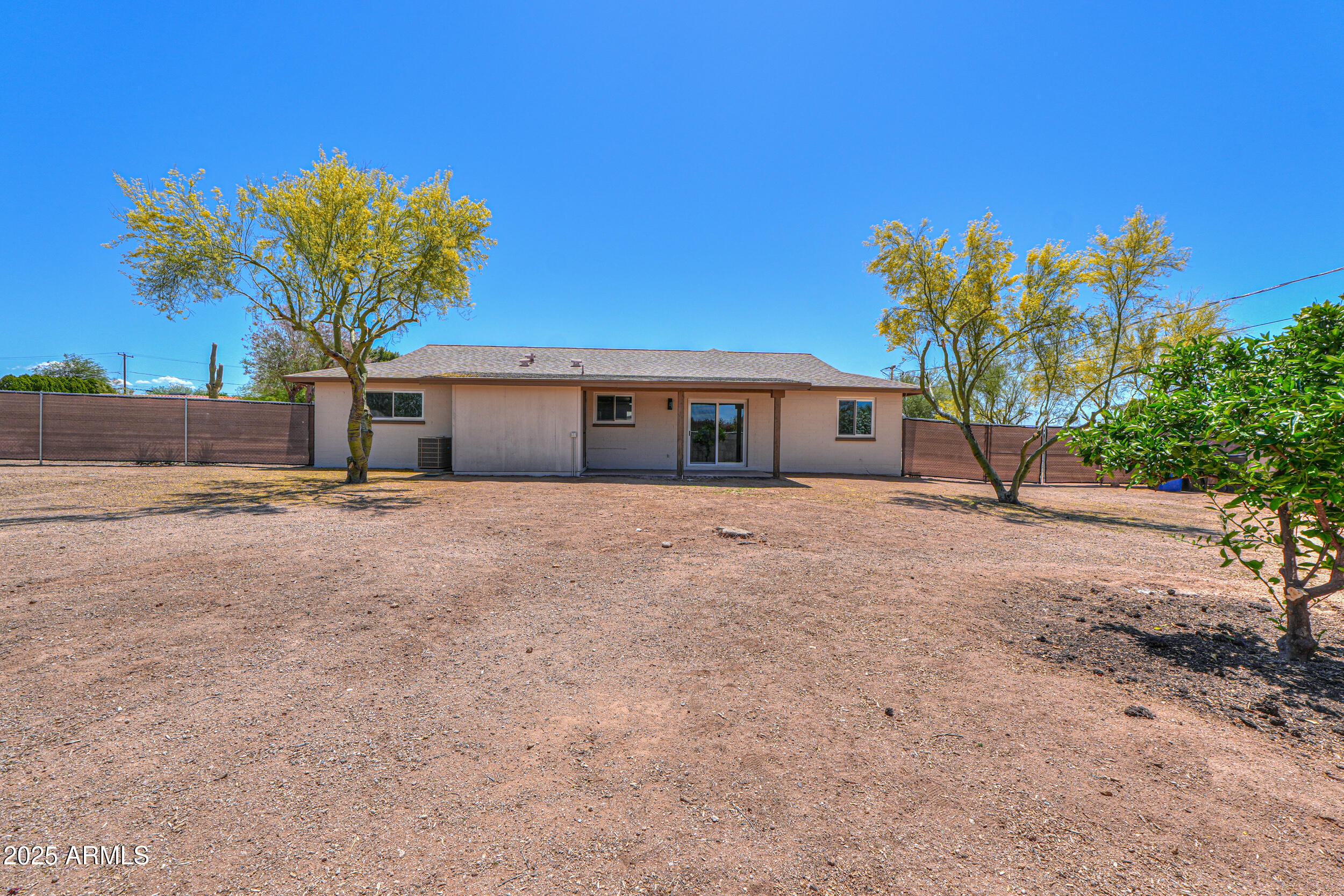 6502 E RUSTIC Drive