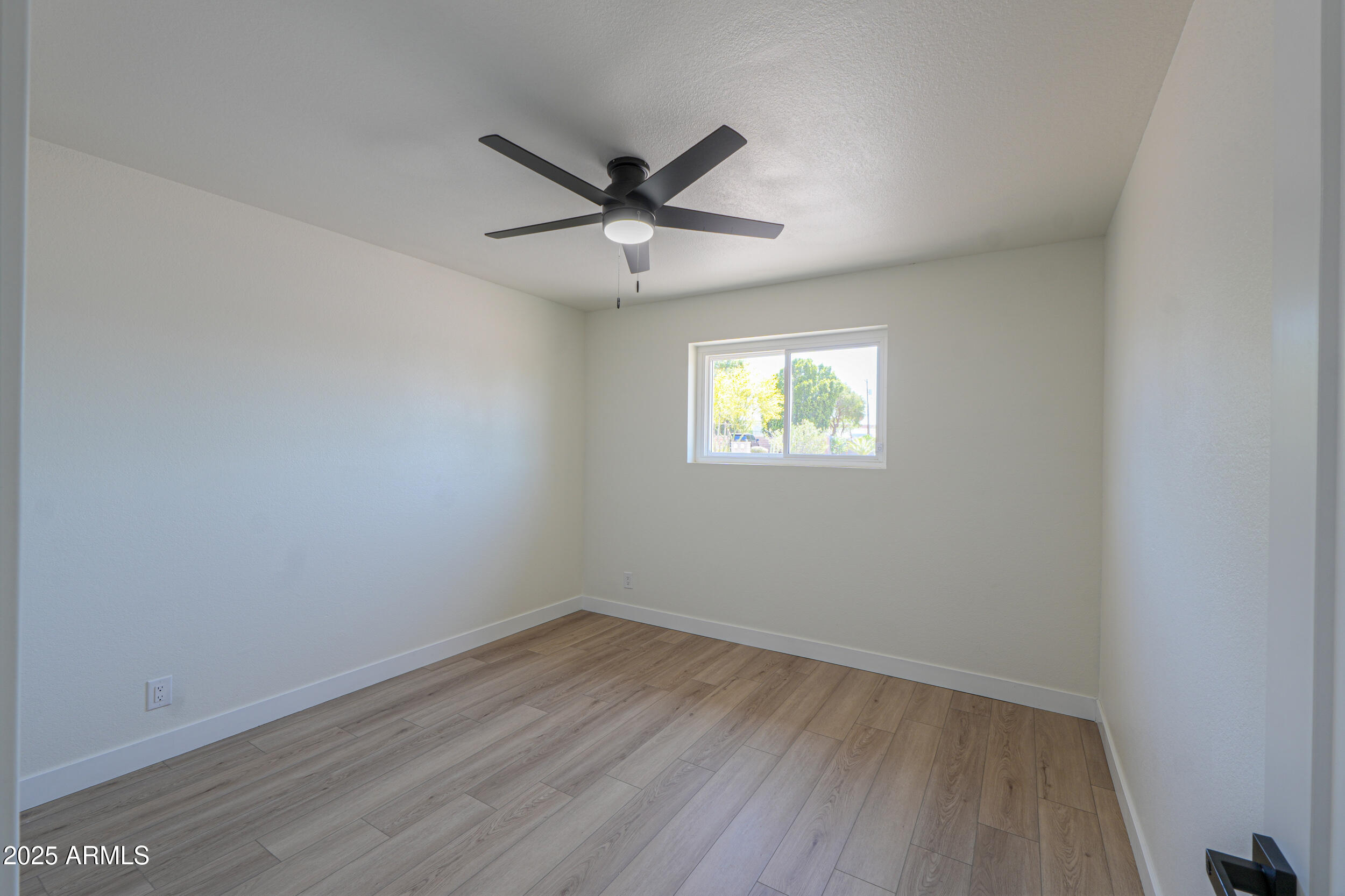 6502 E RUSTIC Drive