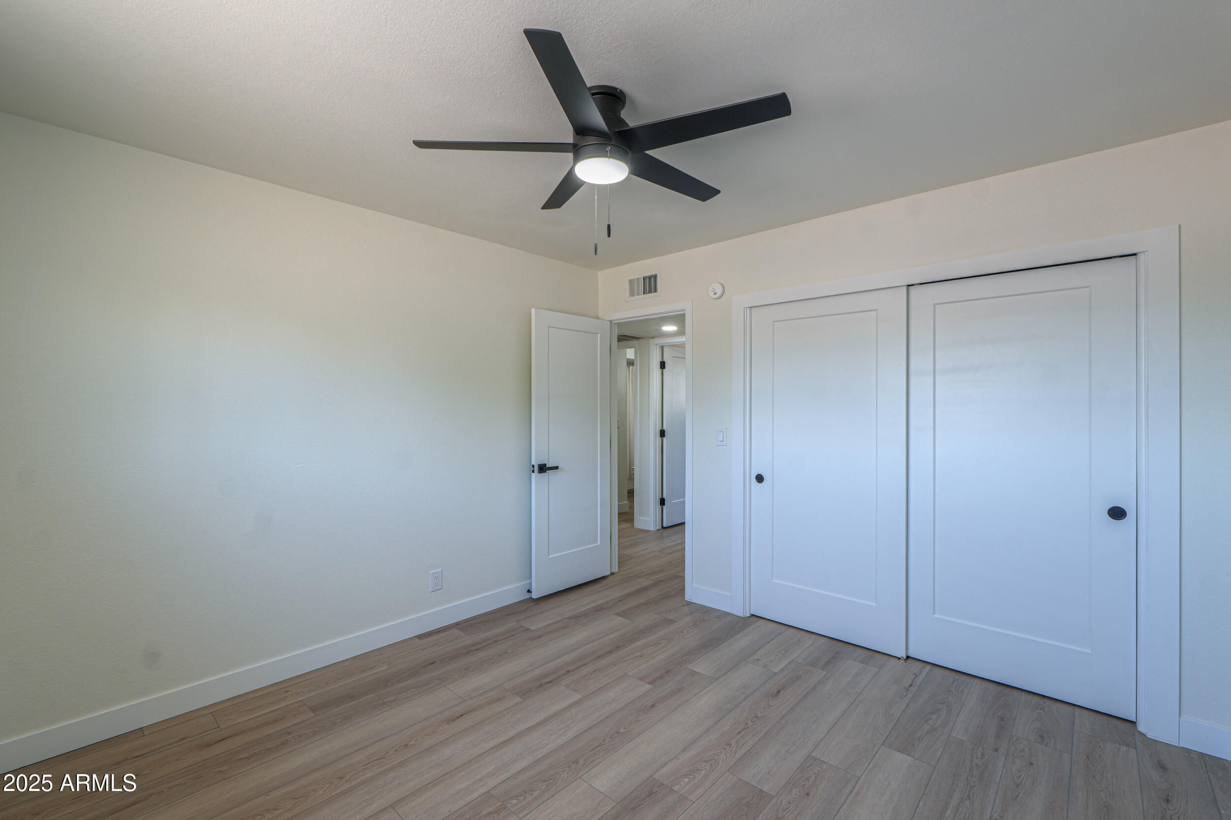 6502 E RUSTIC Drive