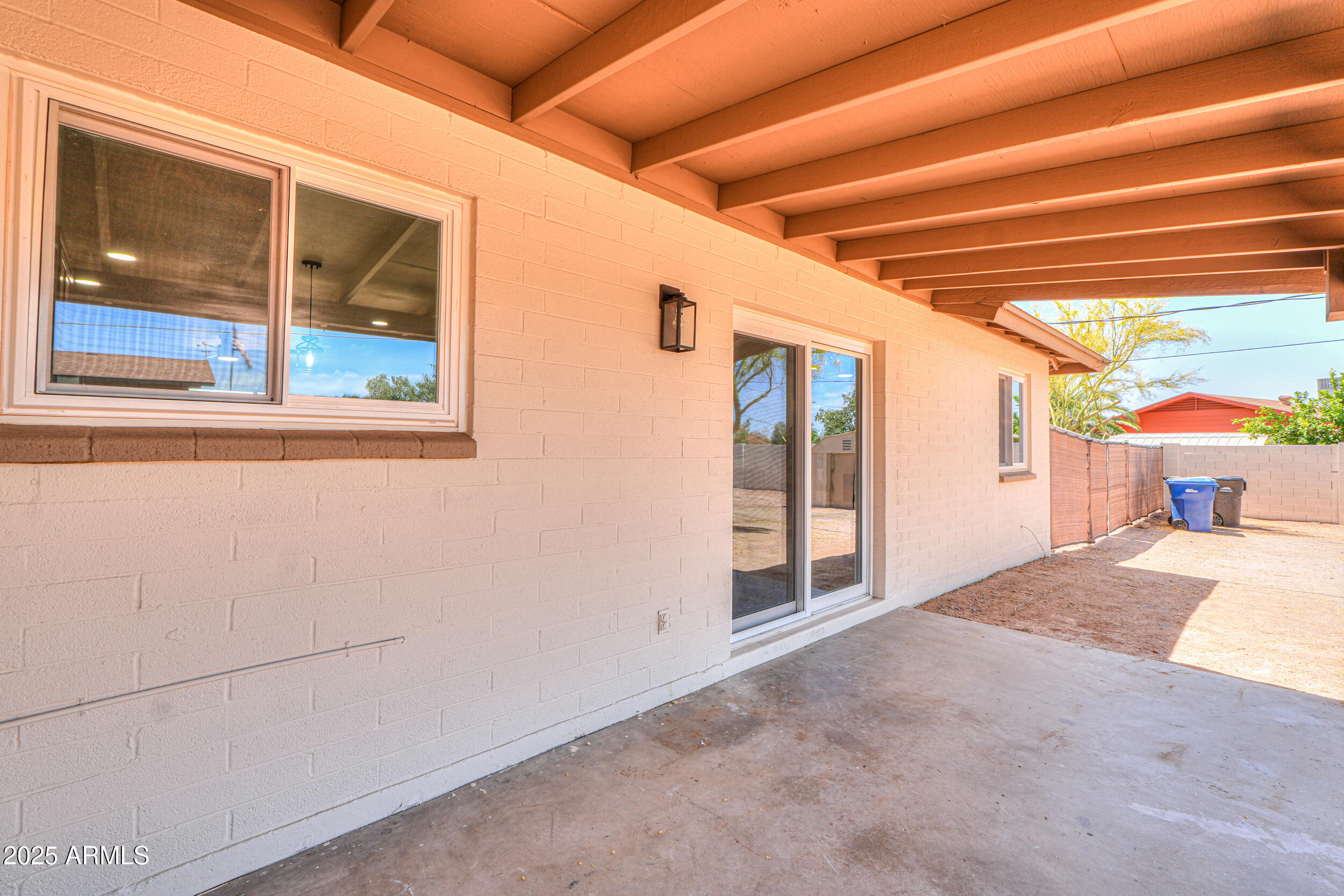 6502 E RUSTIC Drive