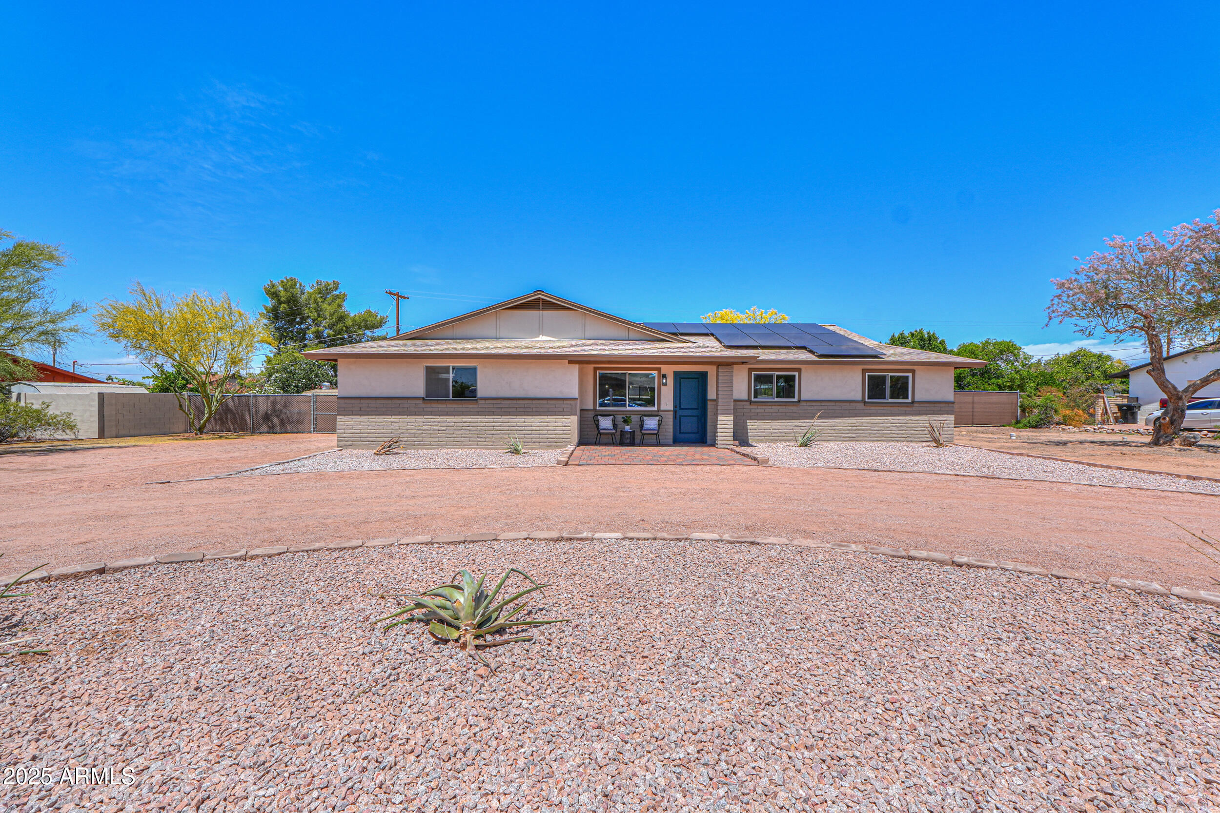 6502 E RUSTIC Drive