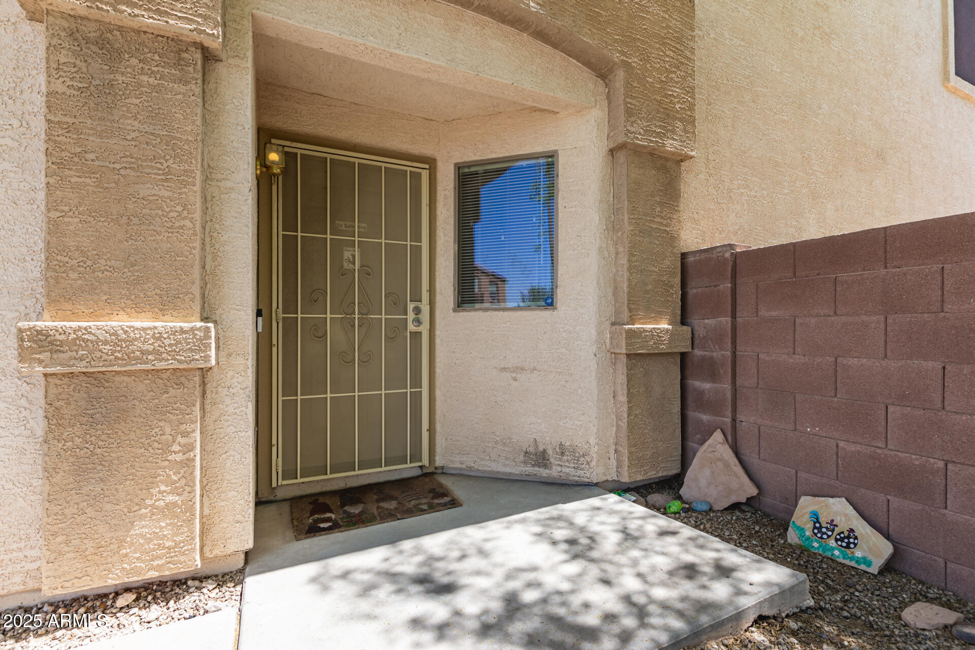 23119 W PAPAGO Street
