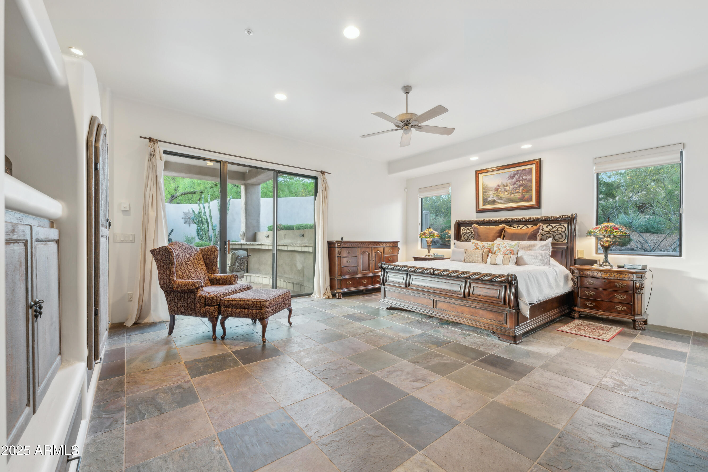 11398 E DESERT VISTA Road