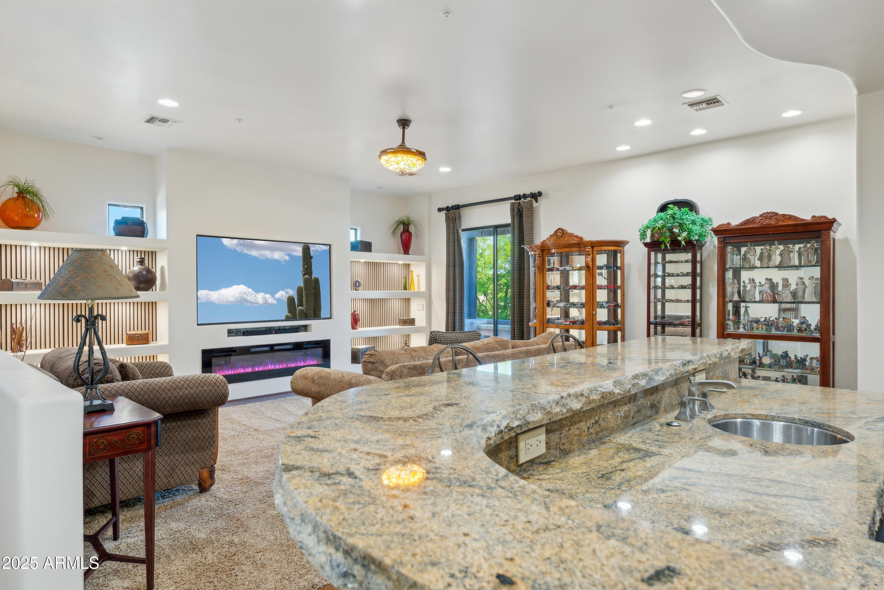 11398 E DESERT VISTA Road