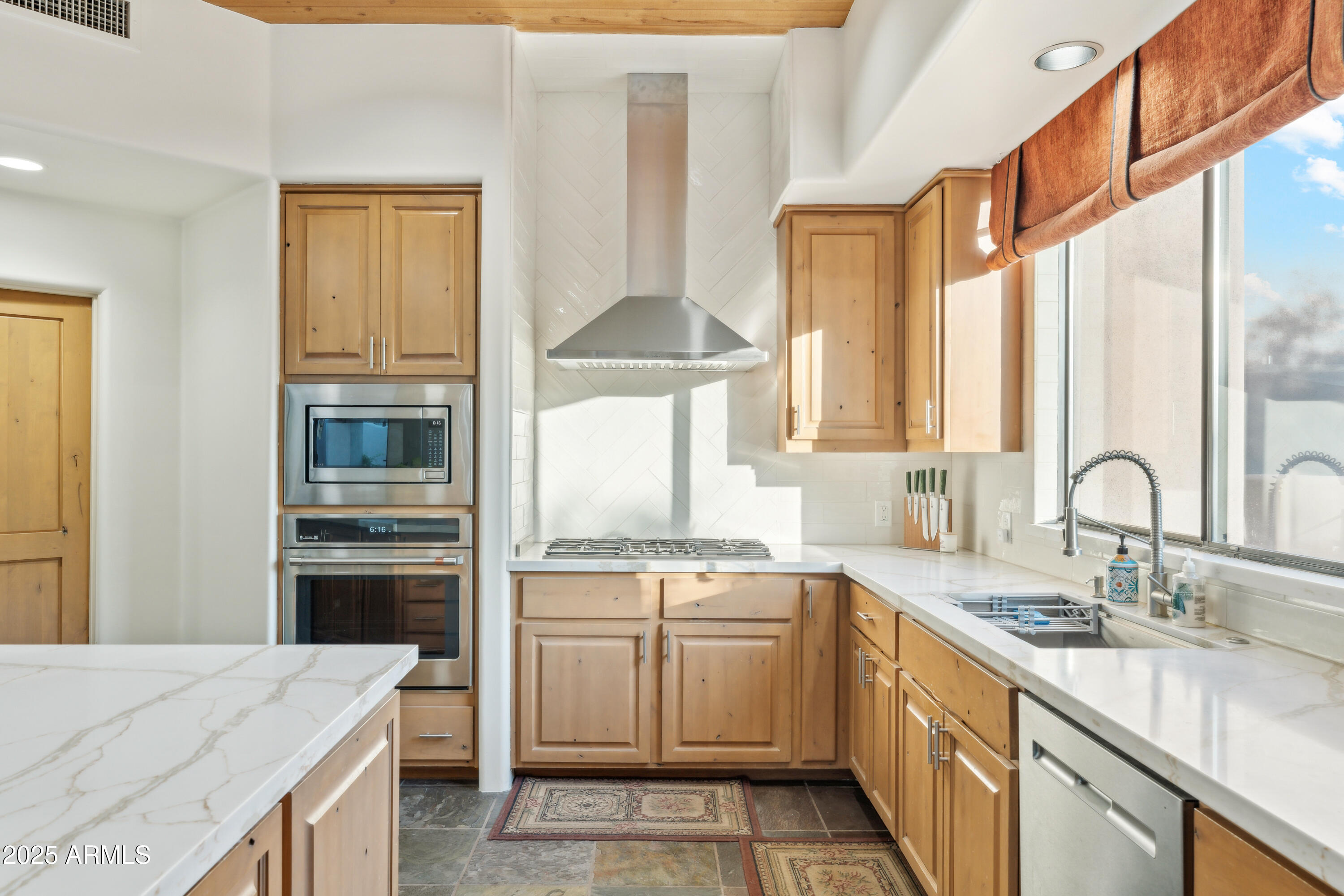 11398 E DESERT VISTA Road