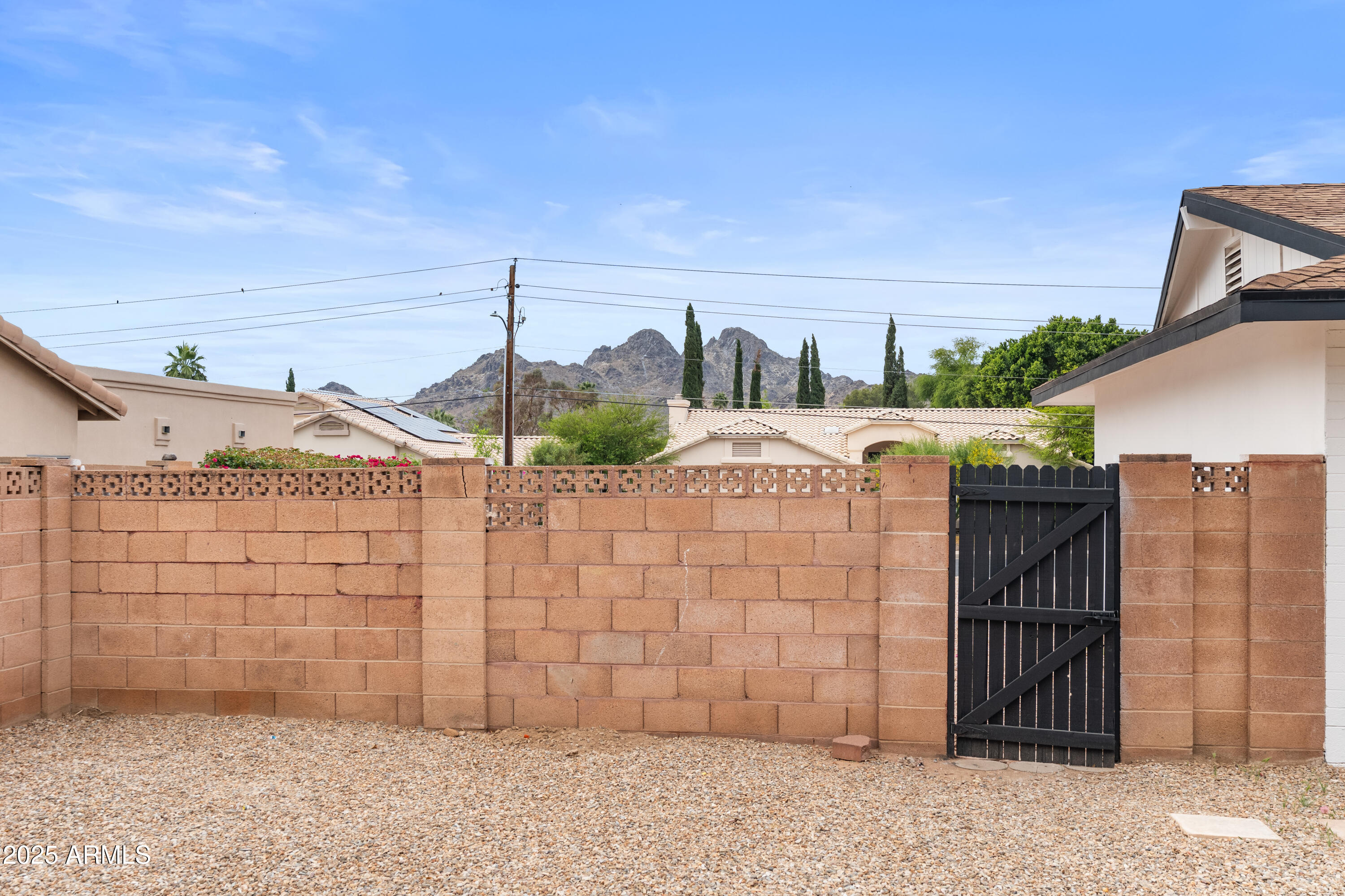 2614 E MOUNTAIN VIEW Road