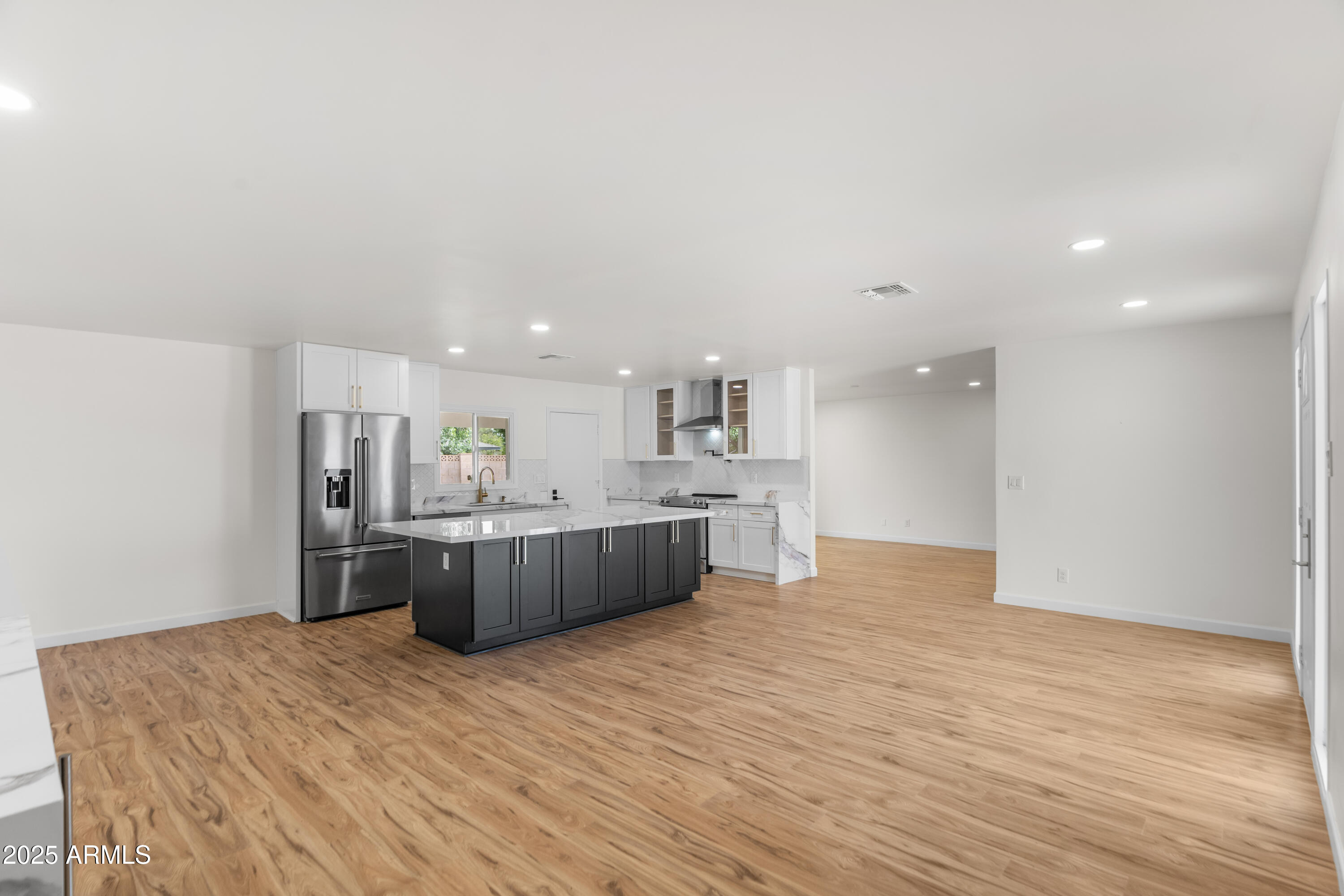 2614 E MOUNTAIN VIEW Road